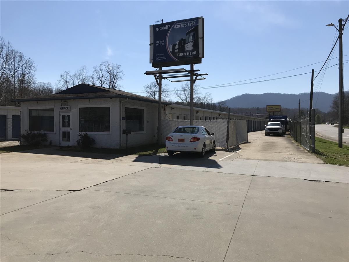 A picture of the property located at 127 SWEETEN CREEK RD, ASHEVILLE NC 28803.