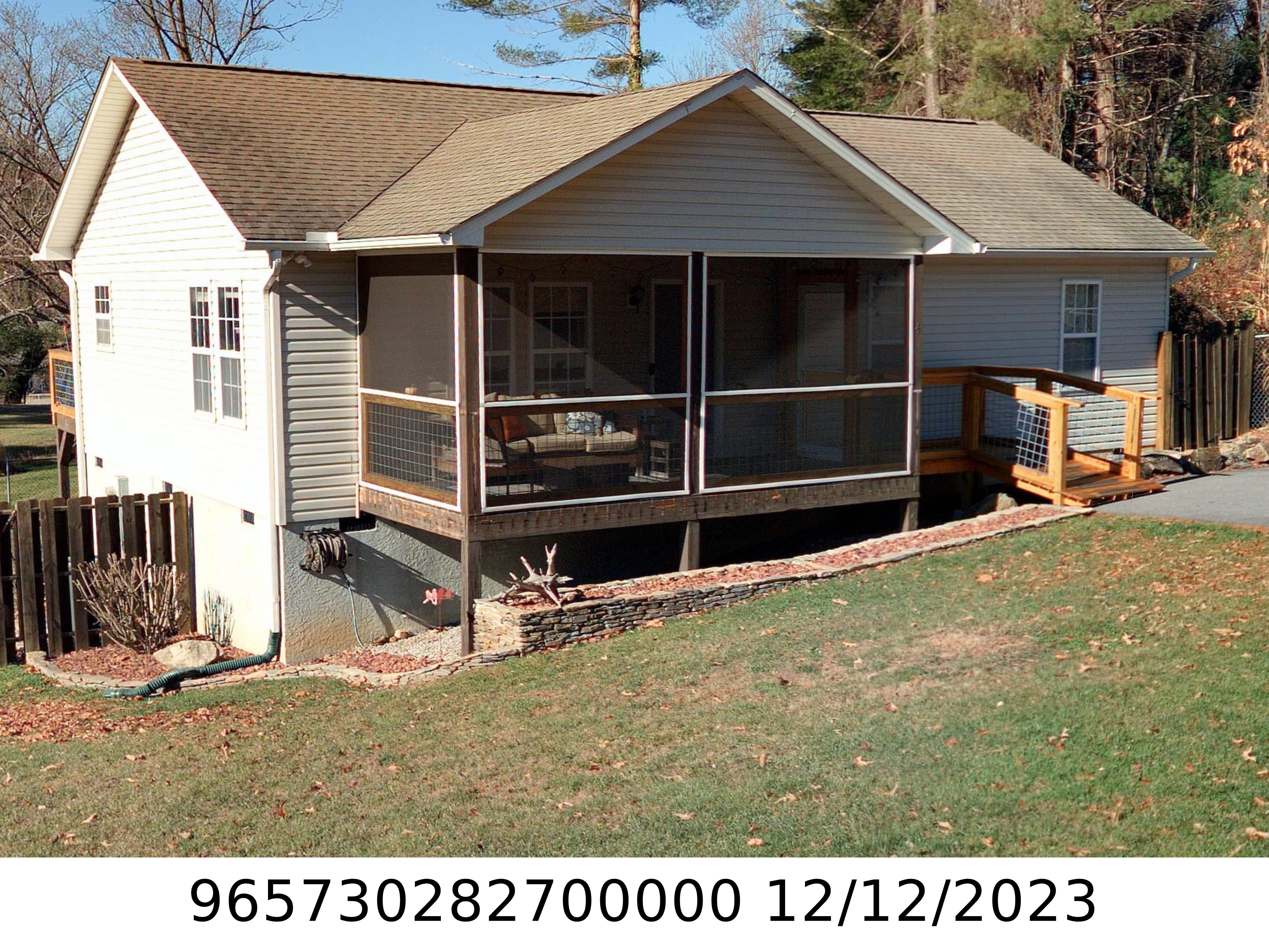 A picture of the property located at 4 ONA BERRY LN, ASHEVILLE NC 28803.