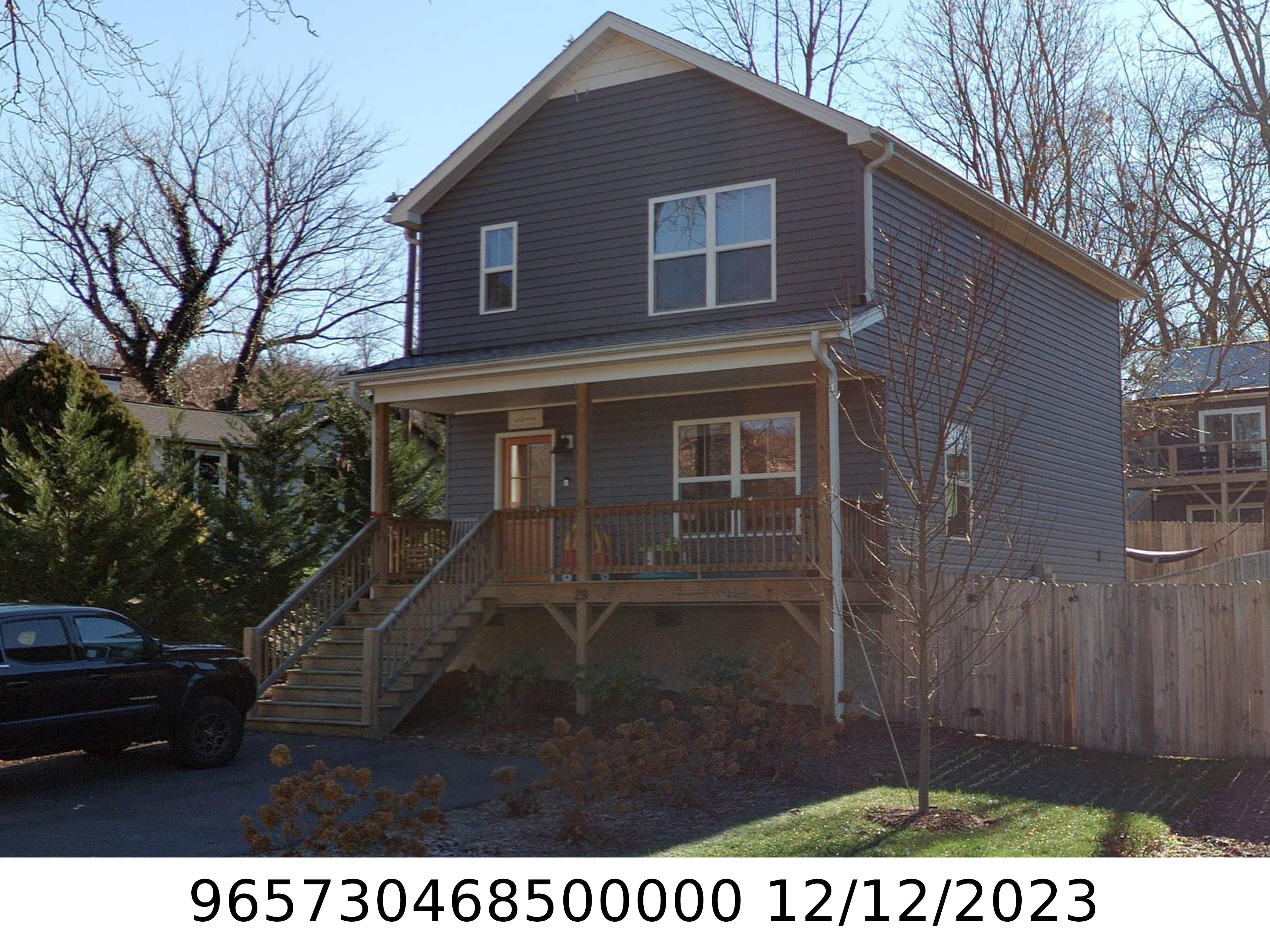 A picture of the property located at 29 BUSBEE VIEW RD, ASHEVILLE NC 28803.