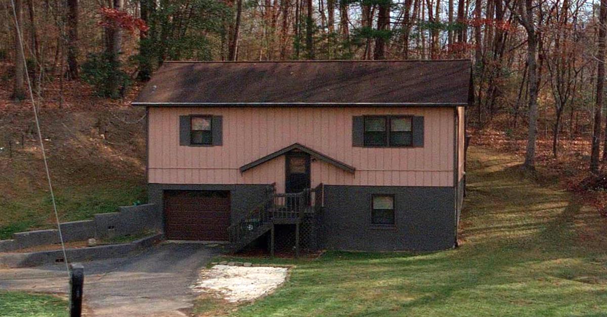 A picture of the property located at 24 HARMON CIR, ASHEVILLE NC 28803.