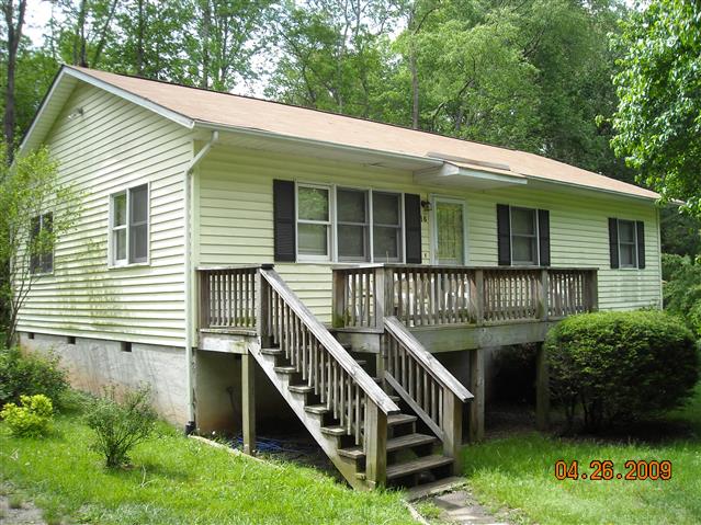 A picture of the property located at 16 HARMON CIR, ASHEVILLE NC 28803.