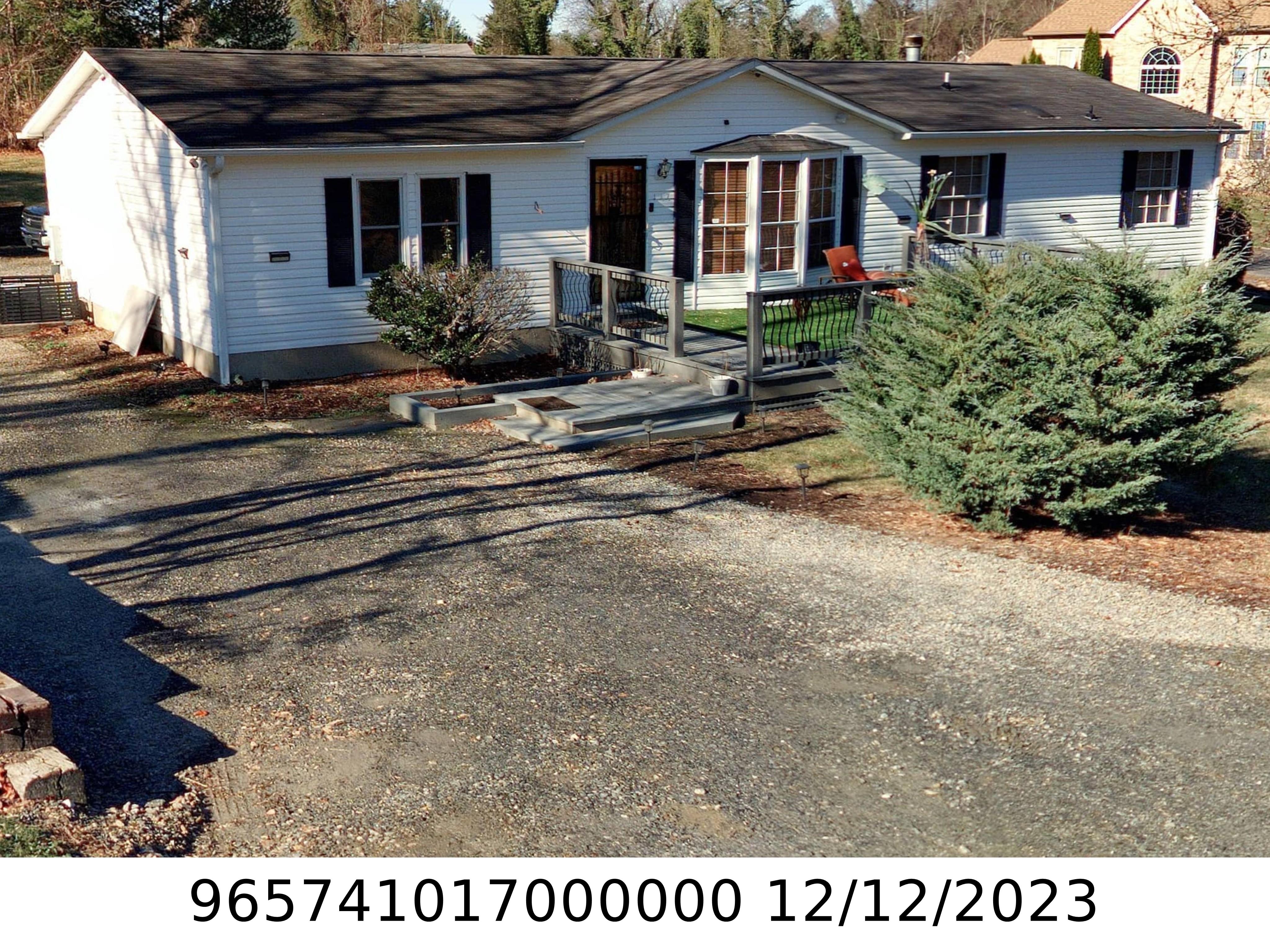A picture of the property located at 117 BUSBEE VIEW LN, ASHEVILLE NC 28803.