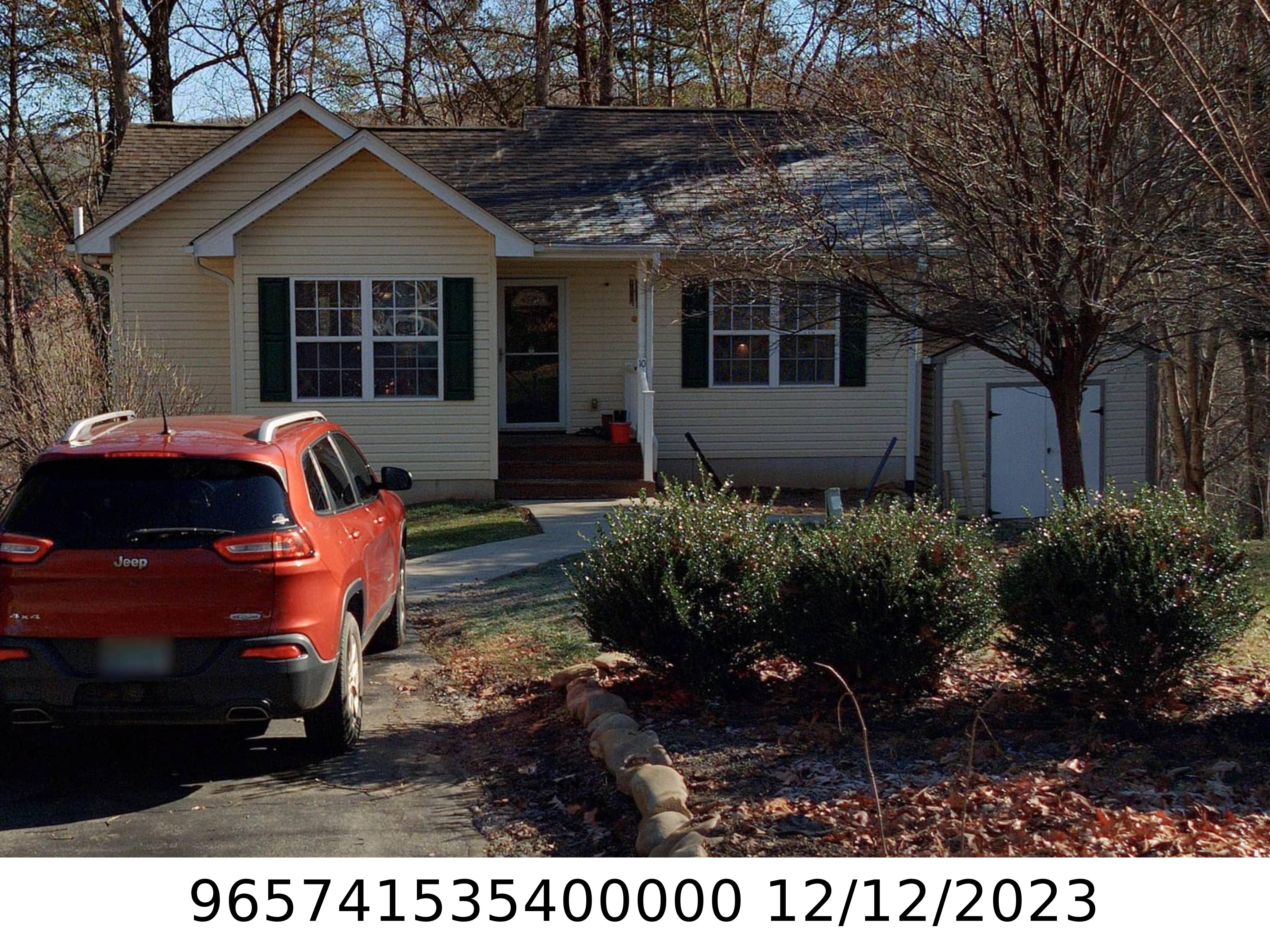 A picture of the property located at 10 SAINT MARYS LN, ASHEVILLE NC 28803.