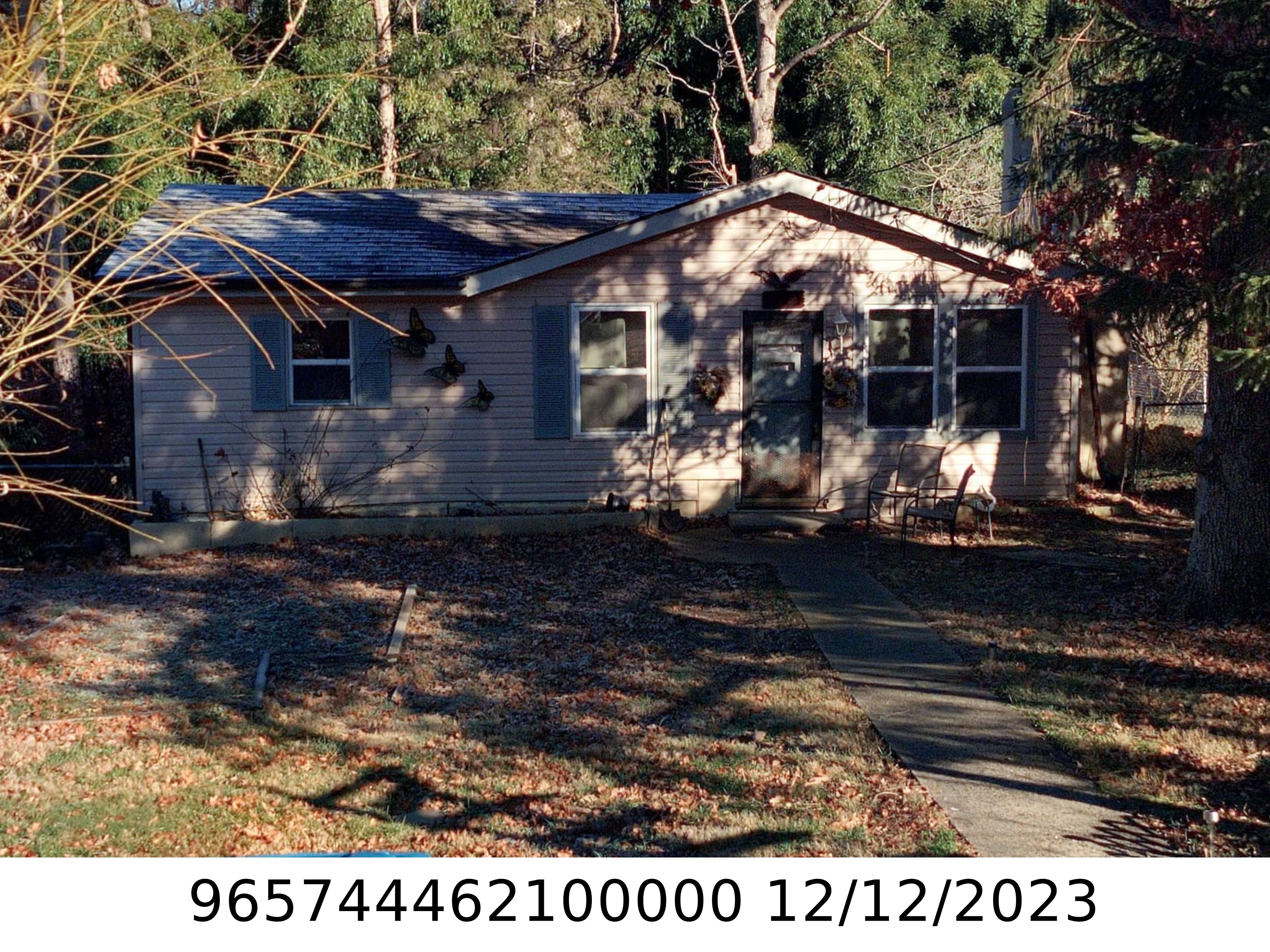 A picture of the property located at 14 FOREVERMORE LN, ASHEVILLE NC 28803.