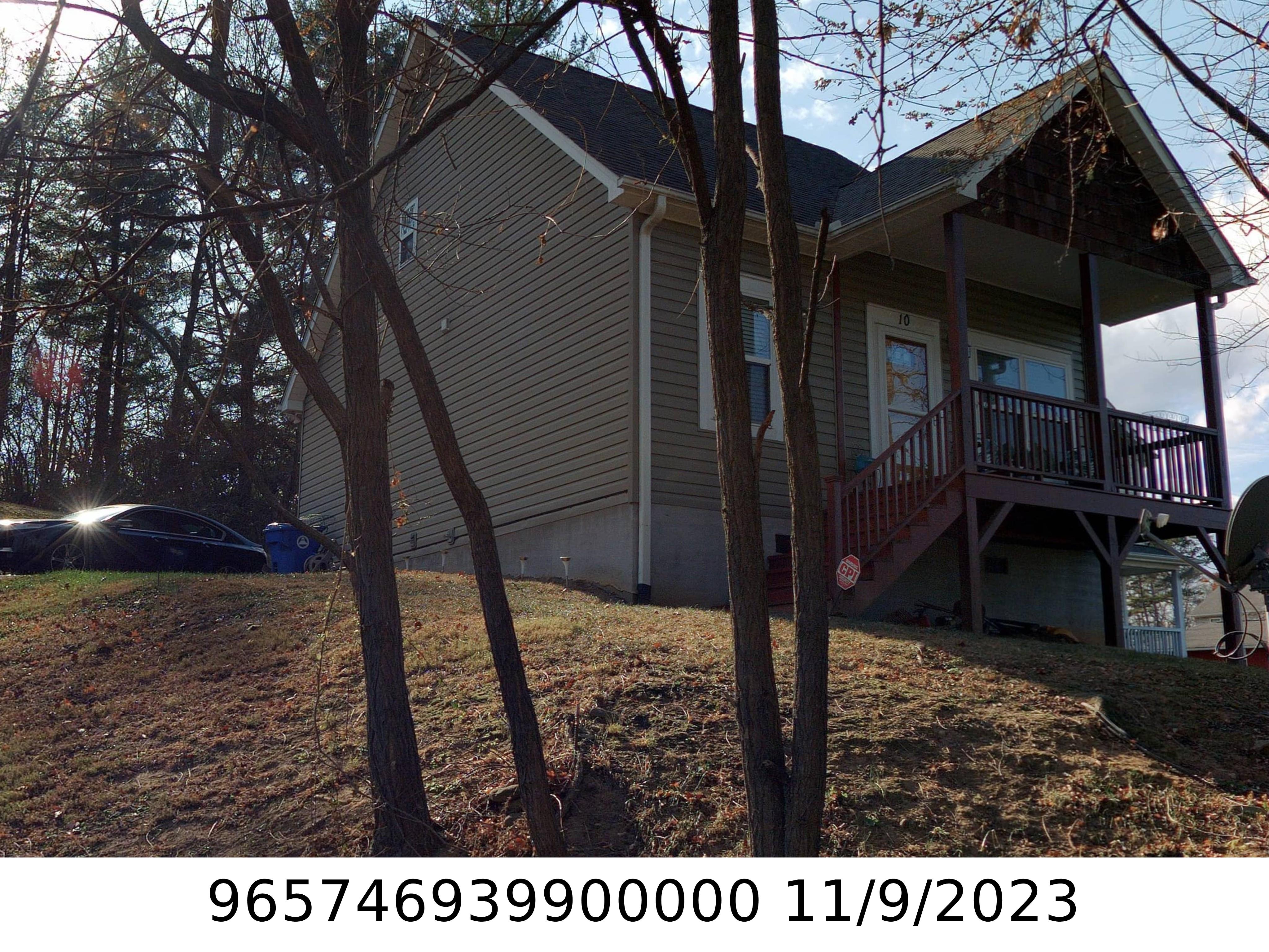 A picture of the property located at 10 OLD WEST CHAPEL RD, ASHEVILLE NC 28803.