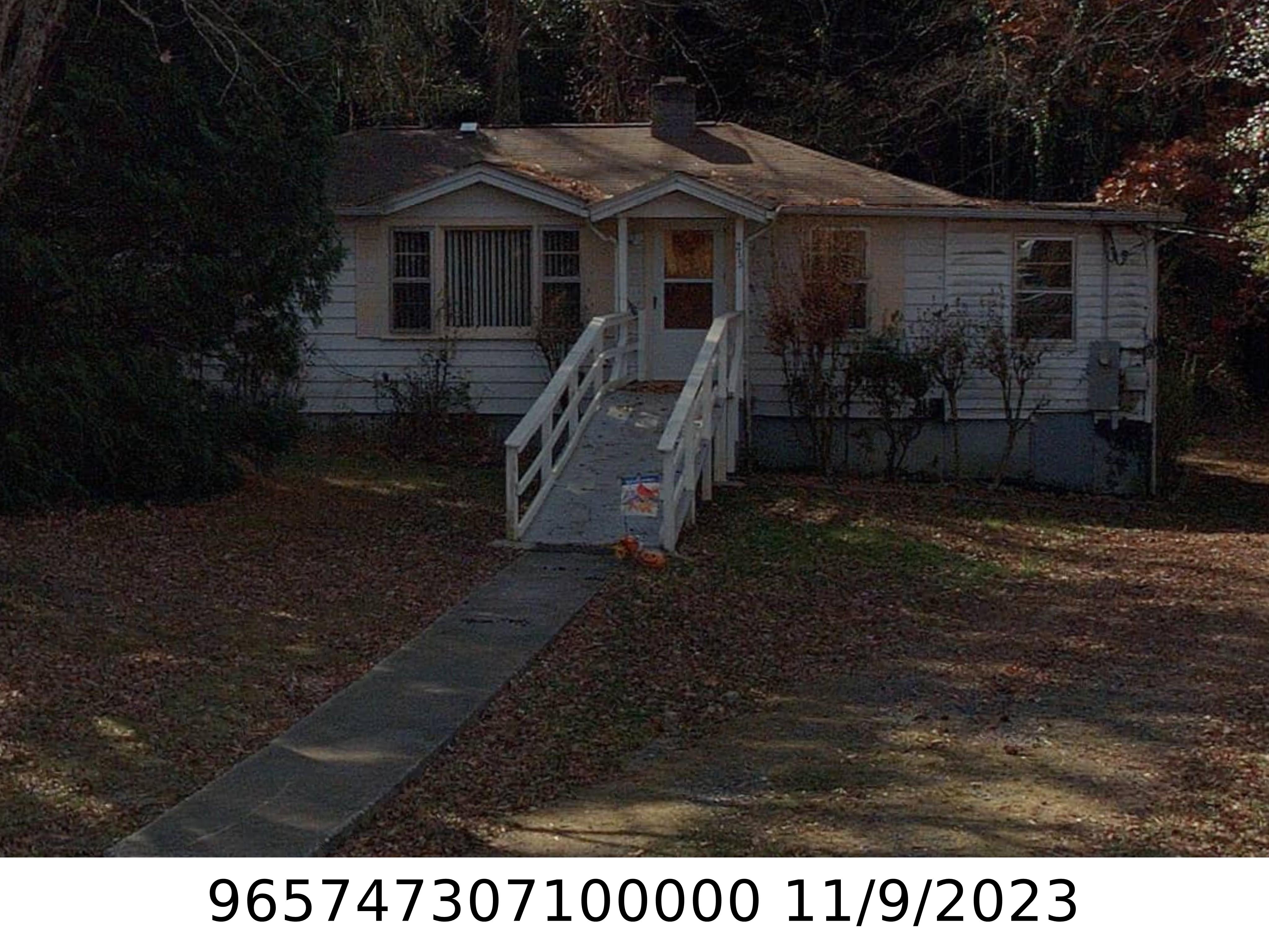 A picture of the property located at 215 MERCHANT ST, ASHEVILLE NC 28803.