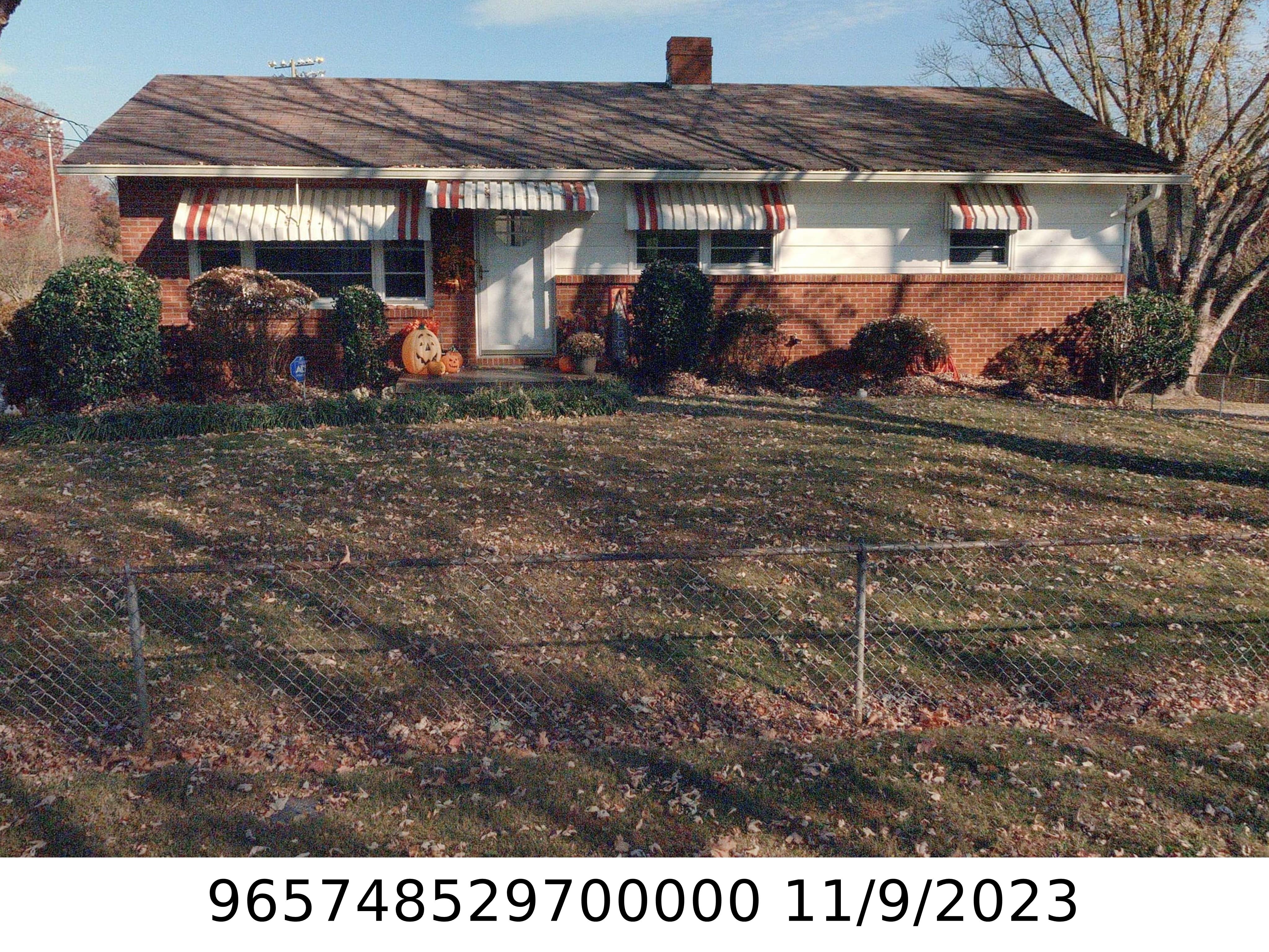 A picture of the property located at 34 HARMONY LN, ASHEVILLE NC 28803.