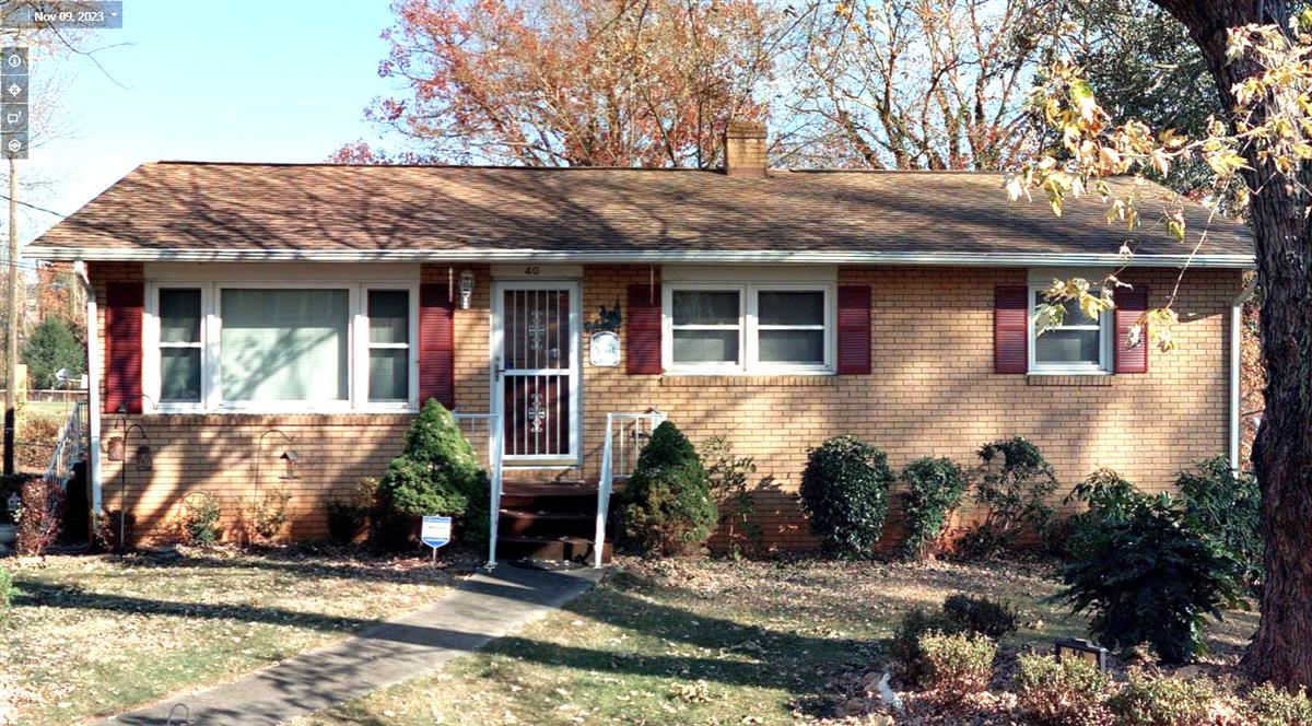 A picture of the property located at 40 HARMONY LN, ASHEVILLE NC 28803.