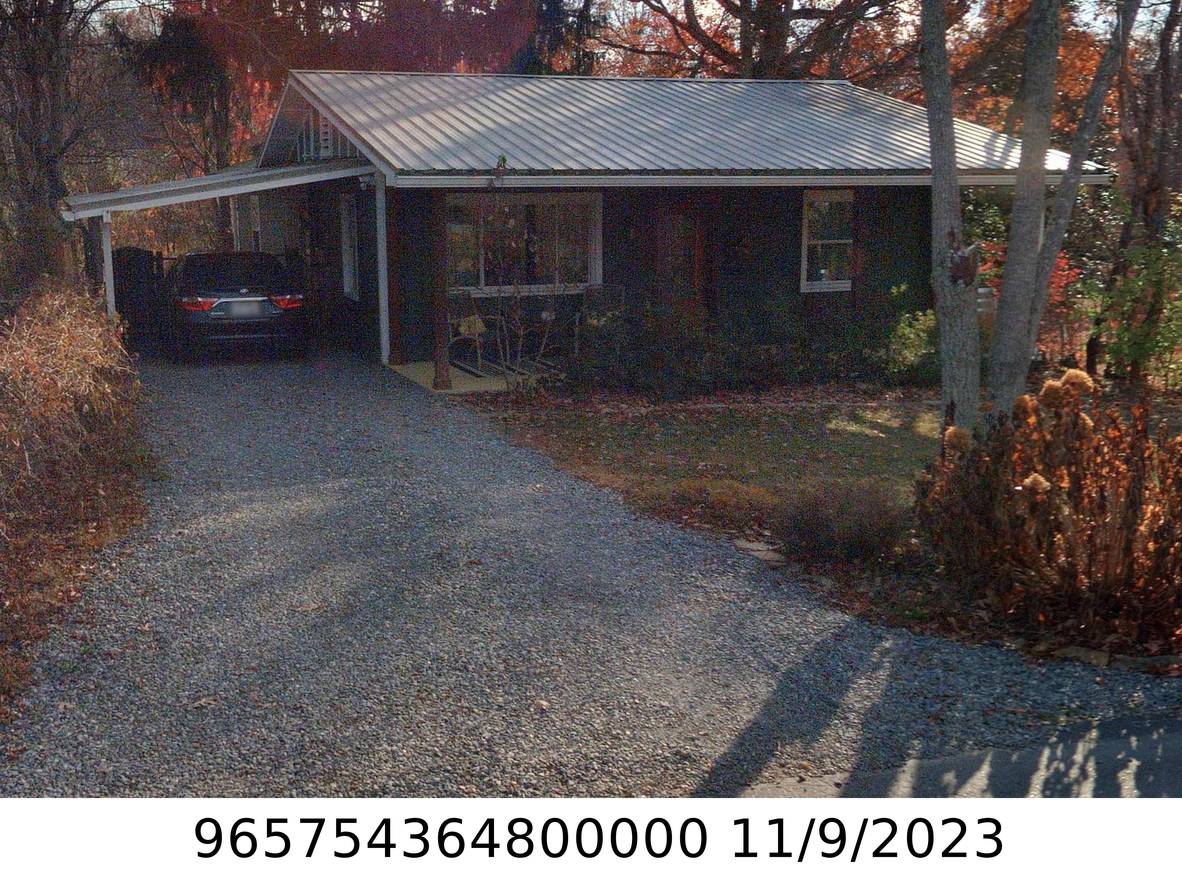 A picture of the property located at 10 PINNACLE VIEW RD, ASHEVILLE NC 28803.