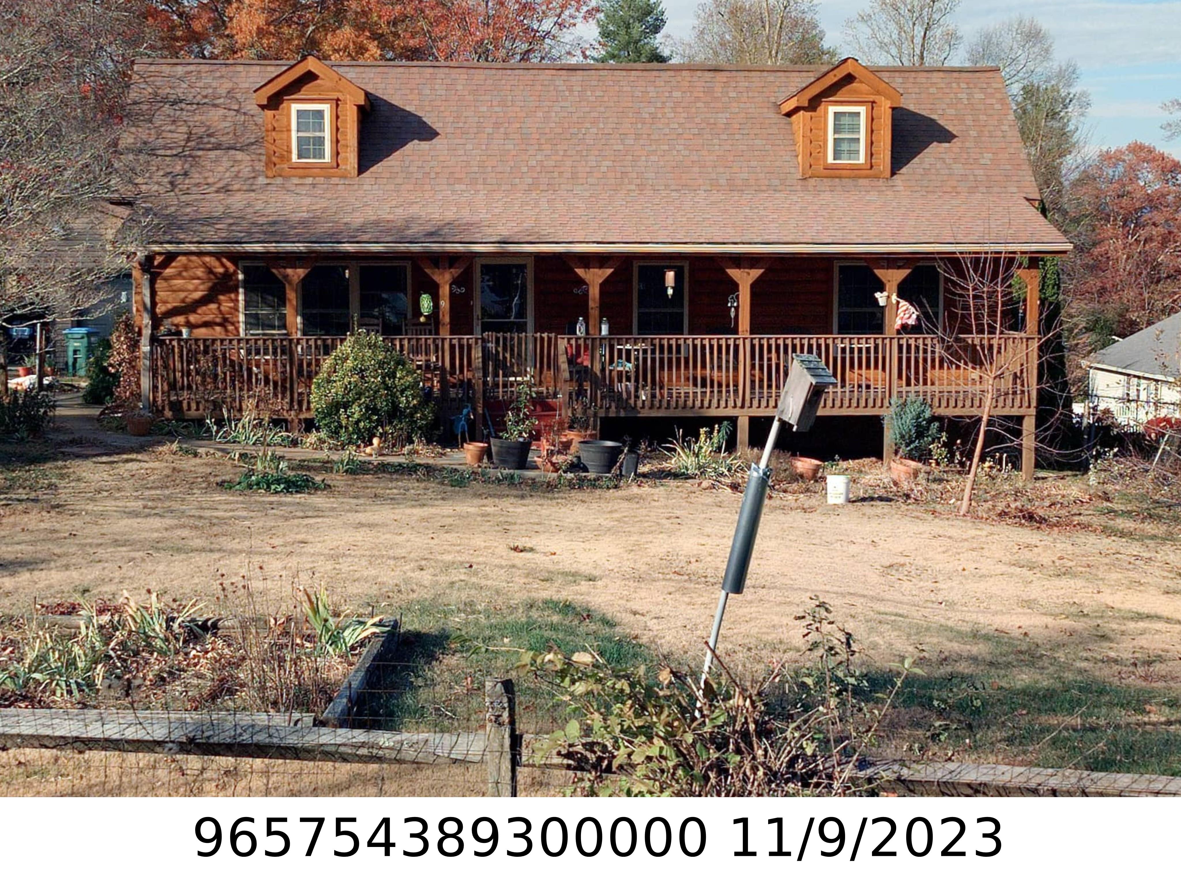 A picture of the property located at 9 PINNACLE VIEW RD, ASHEVILLE NC 28803.