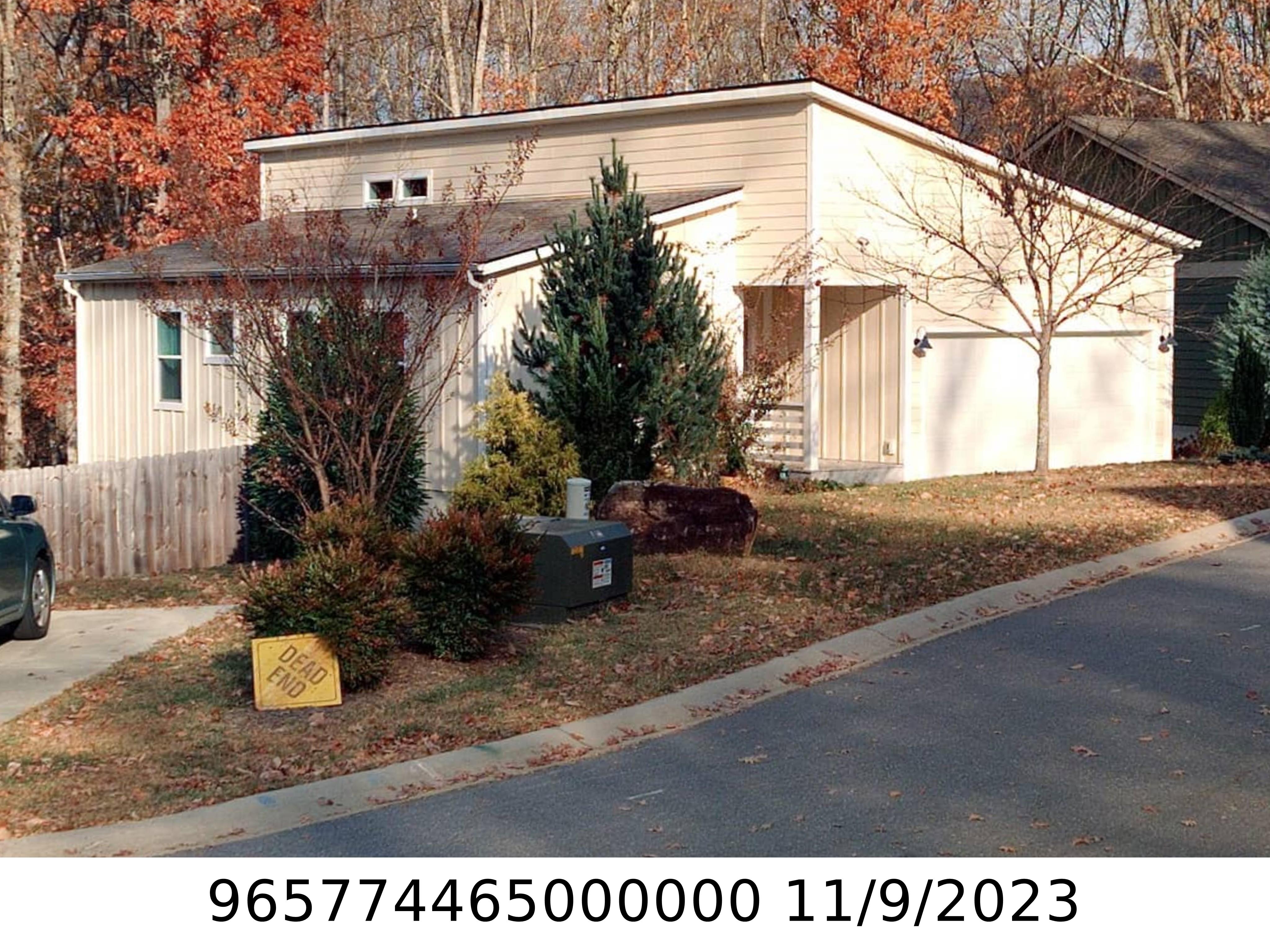 A picture of the property located at 24 MEETING ST, ASHEVILLE NC 28803.