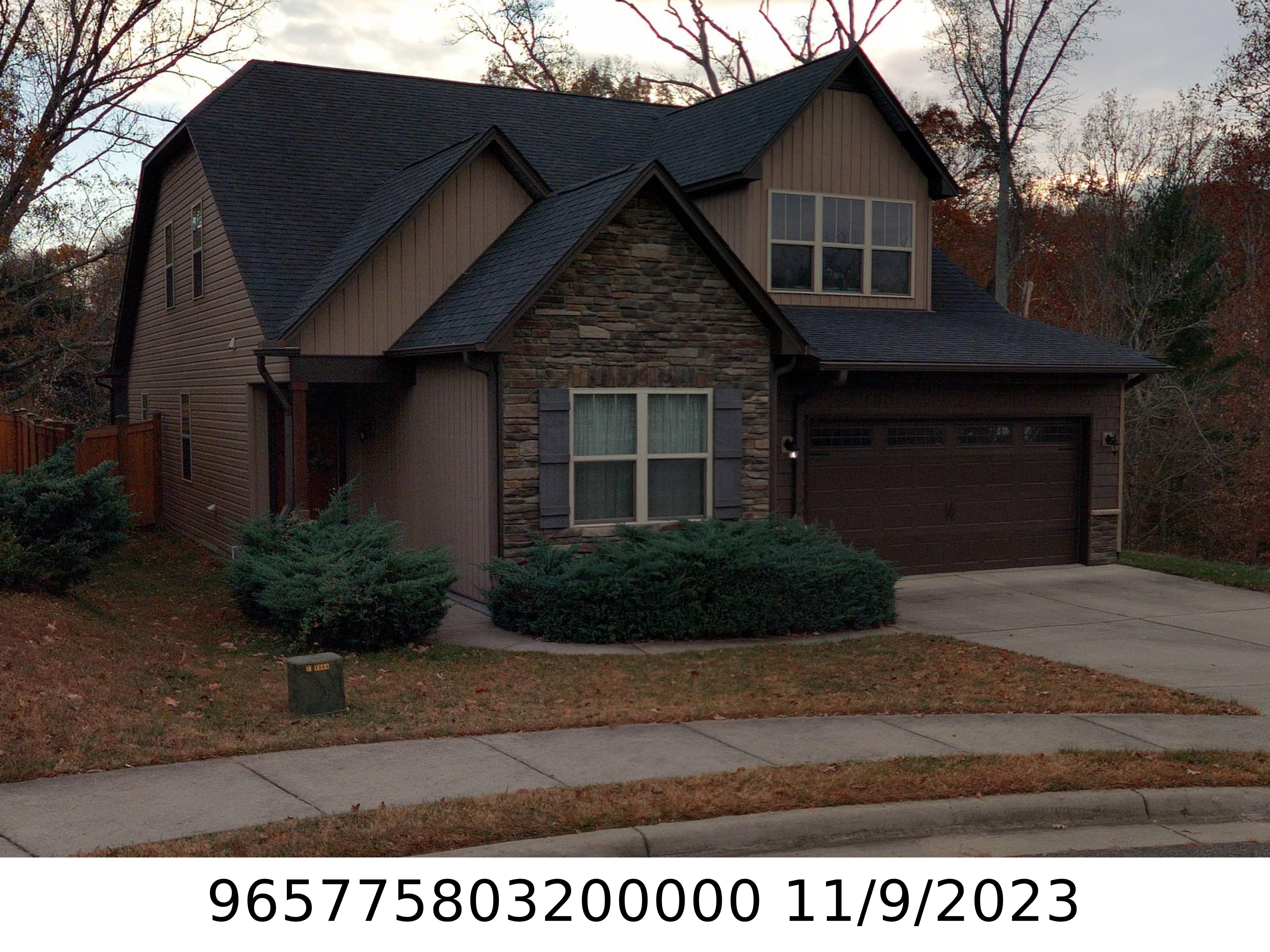 A picture of the property located at 52 ONTEORA OAKS DR, ASHEVILLE NC 28803.