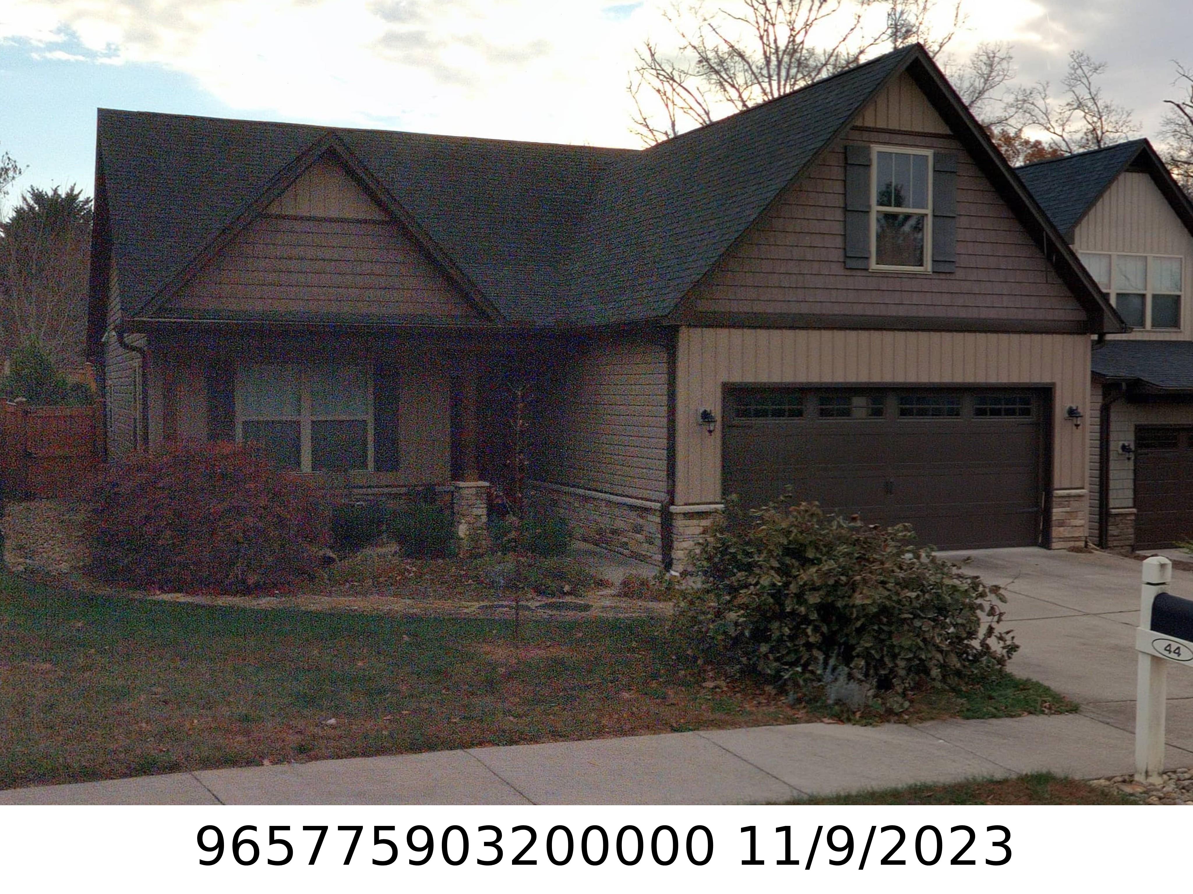 A picture of the property located at 44 ONTEORA OAKS DR, ASHEVILLE NC 28803.