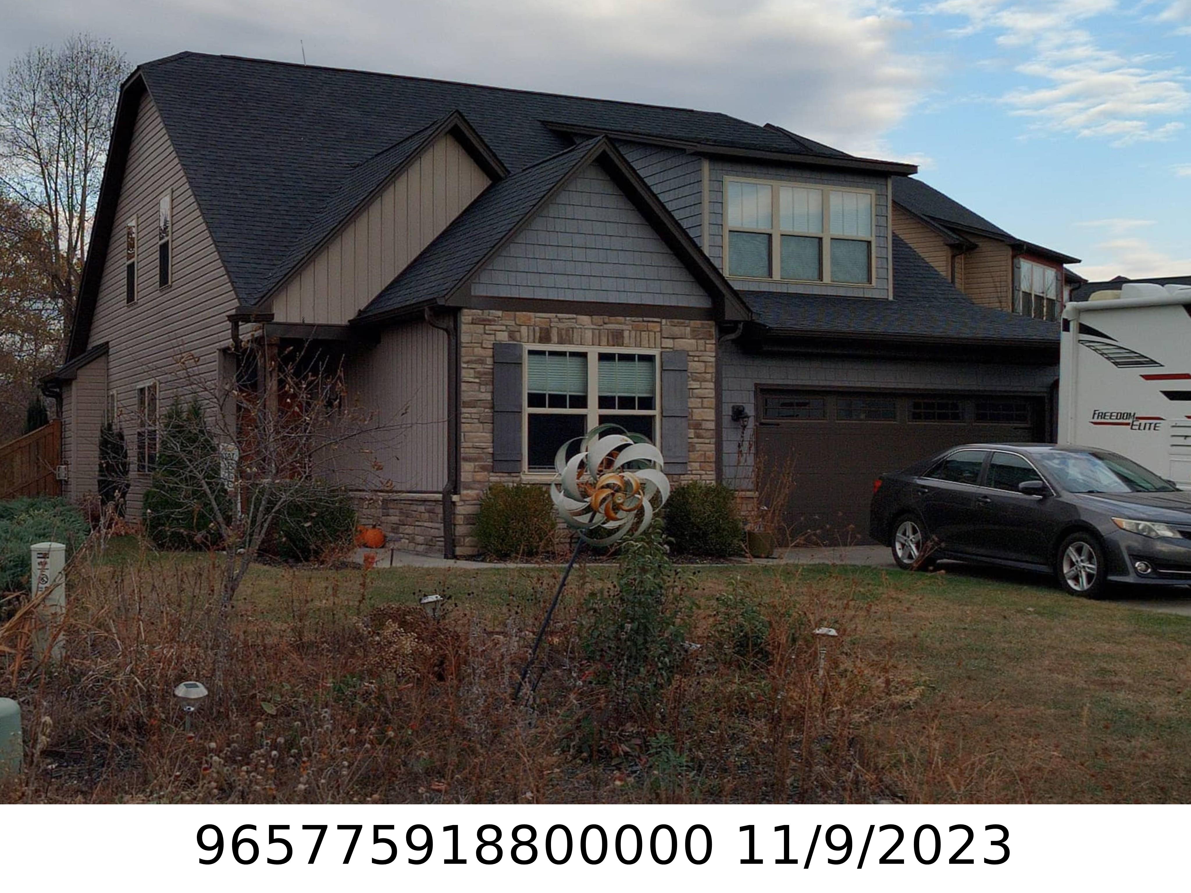 A picture of the property located at 37 ONTEORA OAKS DR, ASHEVILLE NC 28803.