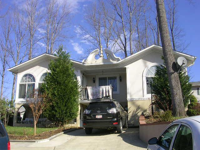 A picture of the property located at 12 PEELER DR, ASHEVILLE NC 28803.