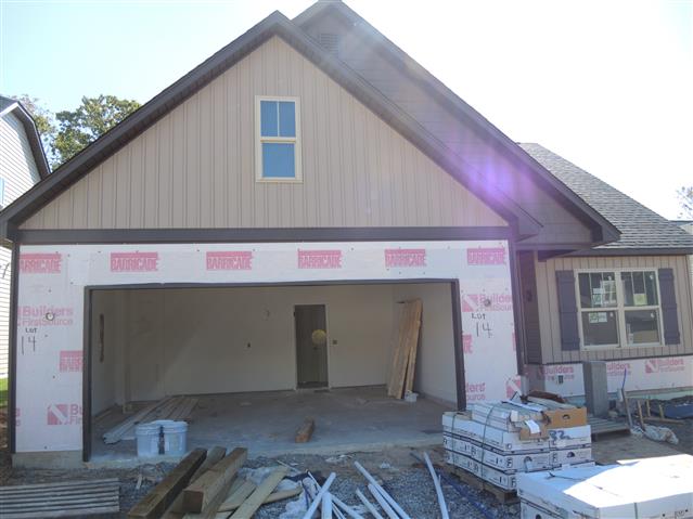 A picture of the property located at 34 ONTEORA OAKS DR, ASHEVILLE NC 28803.