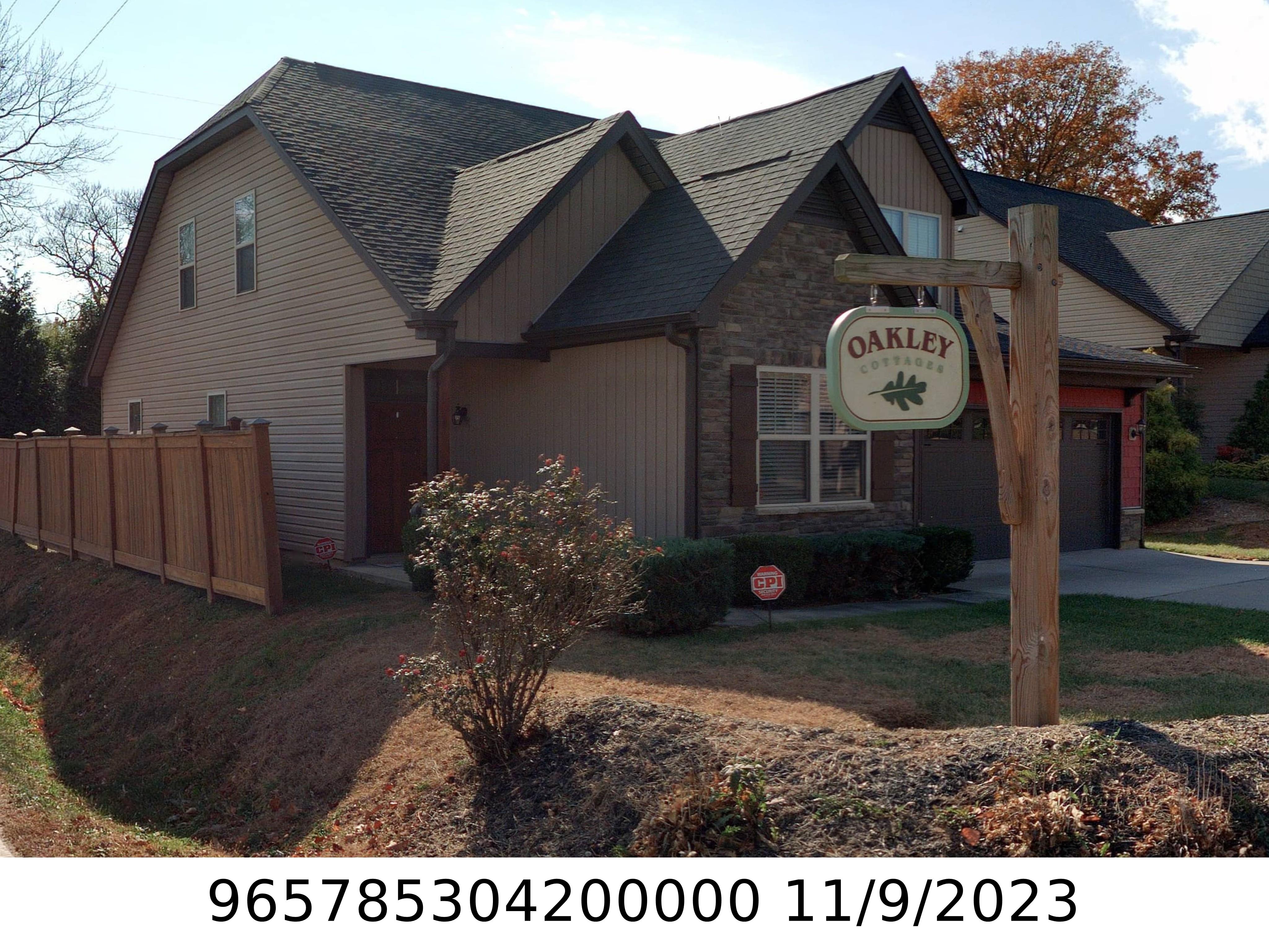 A picture of the property located at 6 ONTEORA OAKS DR, ASHEVILLE NC 28803.