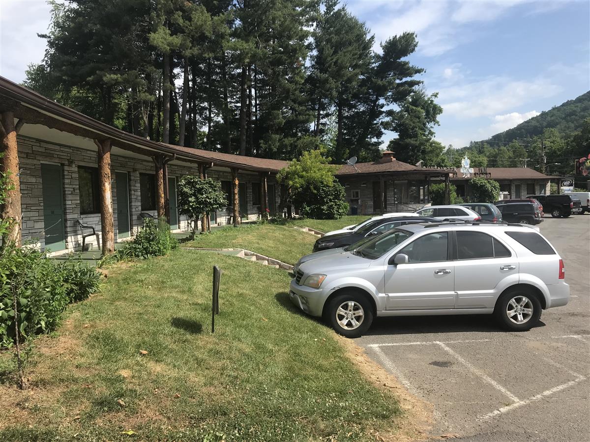 A picture of the property located at 155 TUNNEL RD, ASHEVILLE NC 28805.