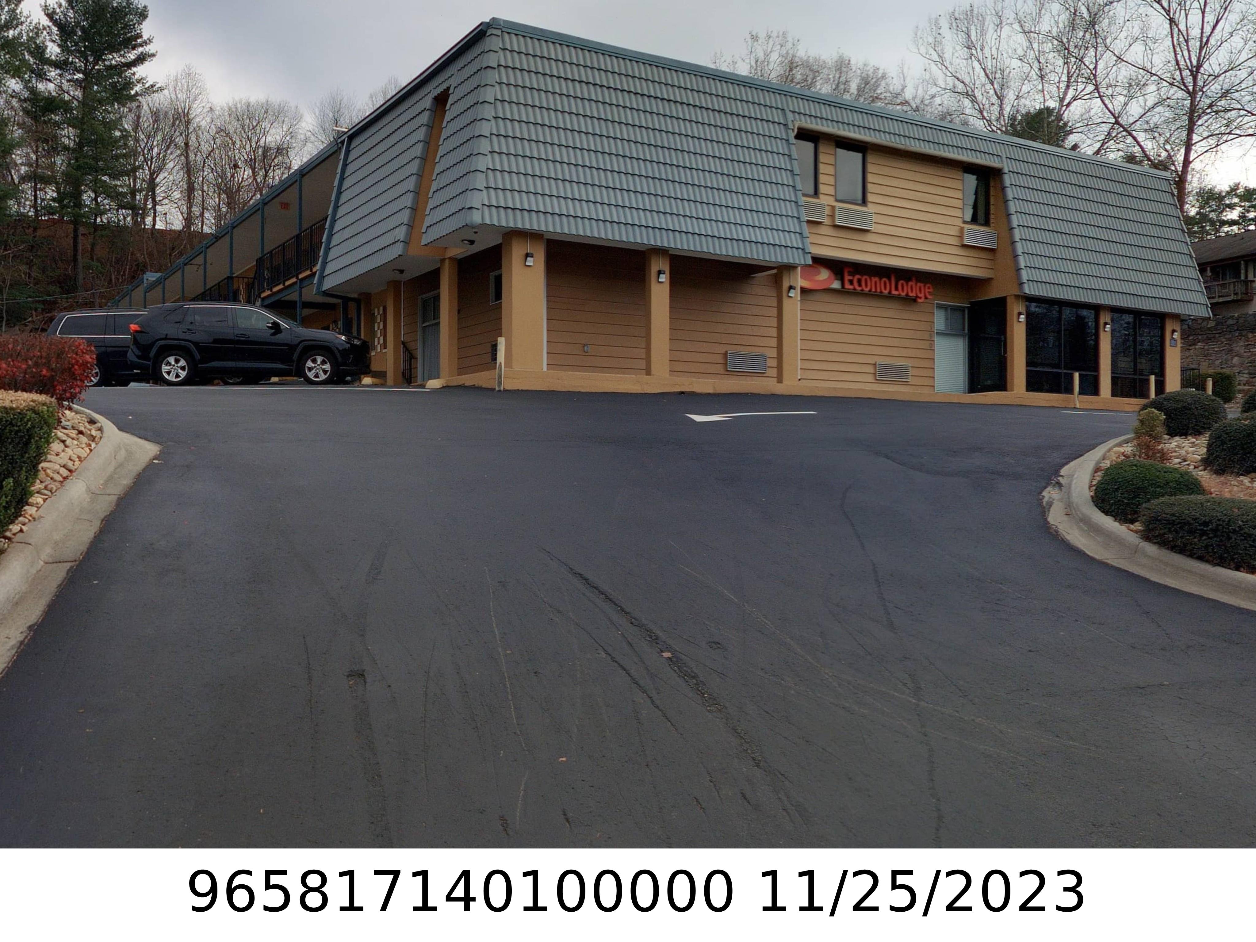 A picture of the property located at 190 TUNNEL RD # 114, ASHEVILLE NC 28805.