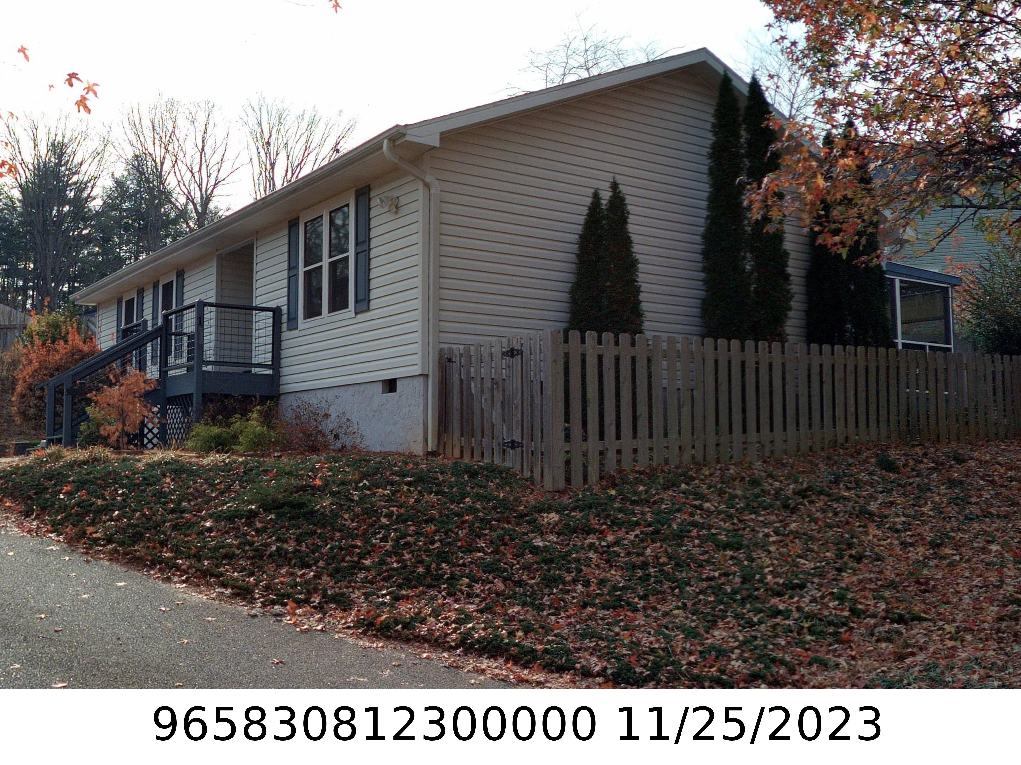 A picture of the property located at 1 DAWSON PL, ASHEVILLE NC 28803.