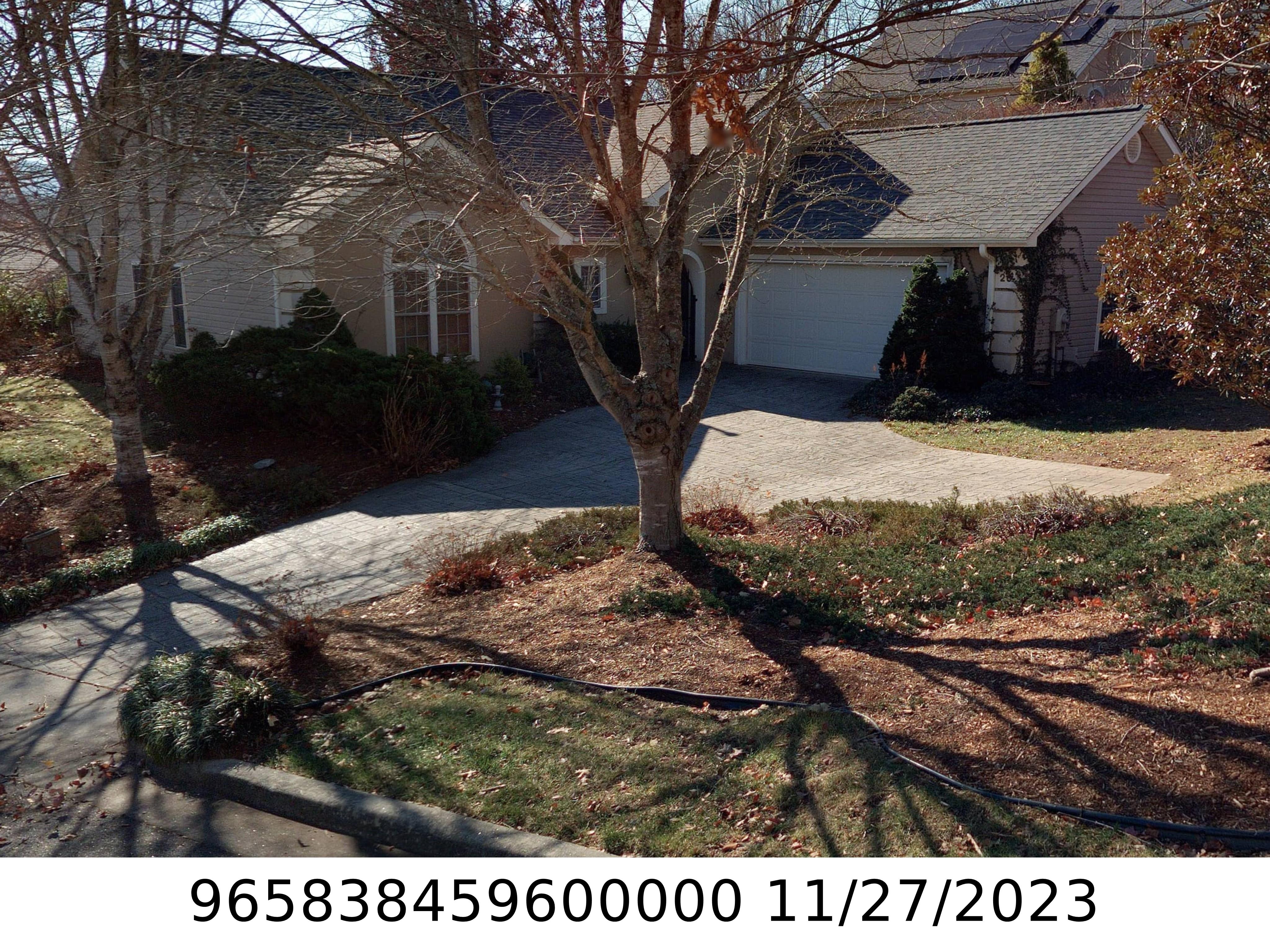 A picture of the property located at 26 STONEBRIDGE DR, ASHEVILLE NC 28805.