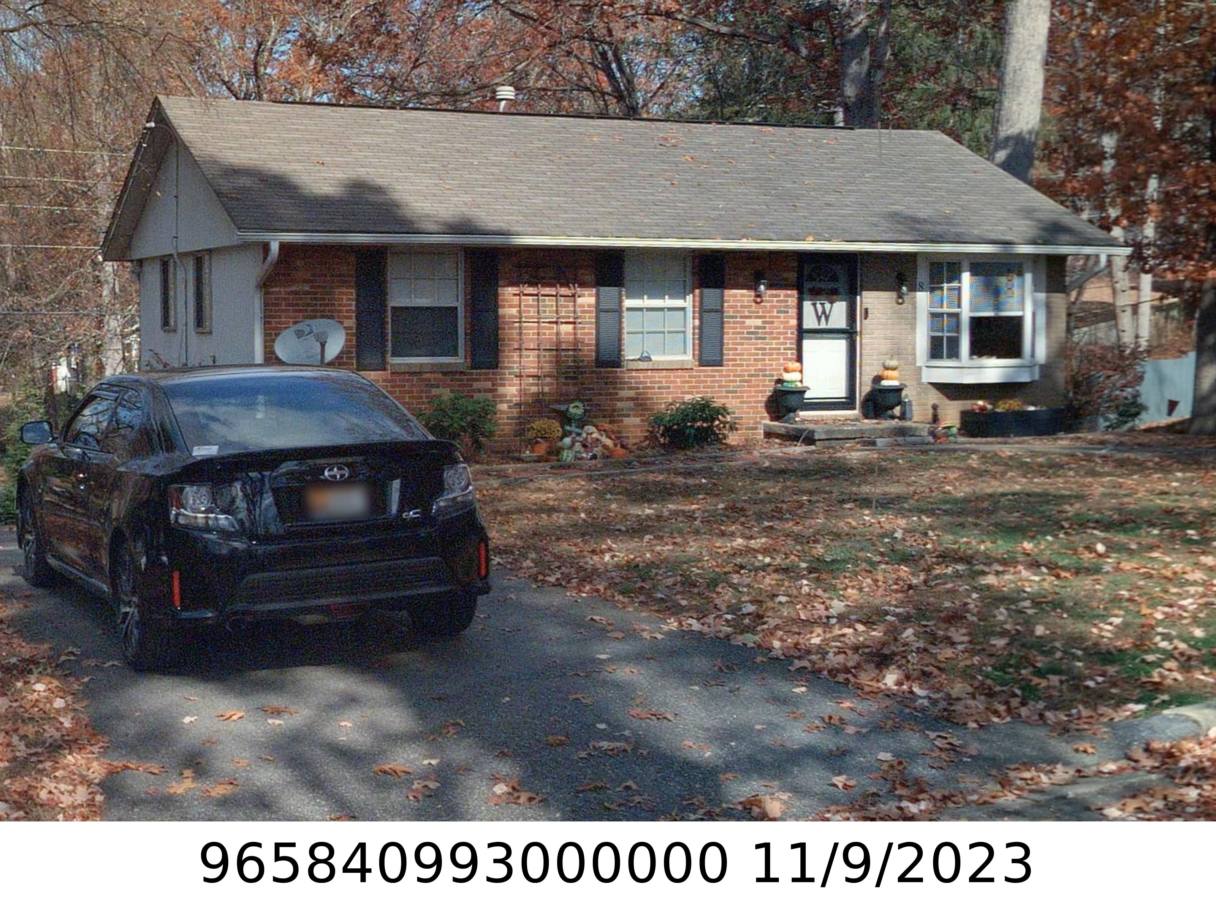 A picture of the property located at 8 CHEERIO LN, ASHEVILLE NC 28803.