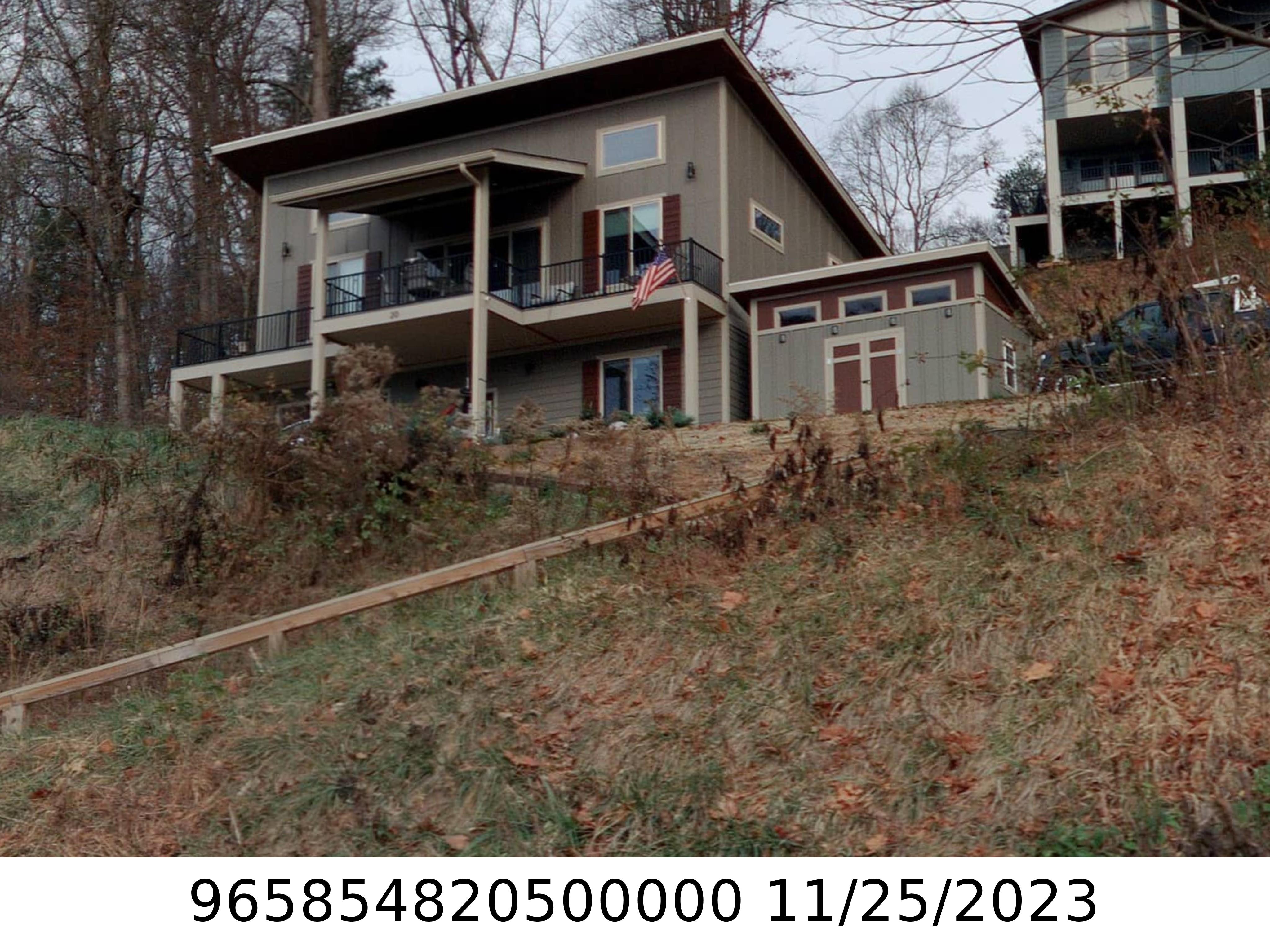 A picture of the property located at 20 GOVERNORS VIEW RD, ASHEVILLE NC 28805.