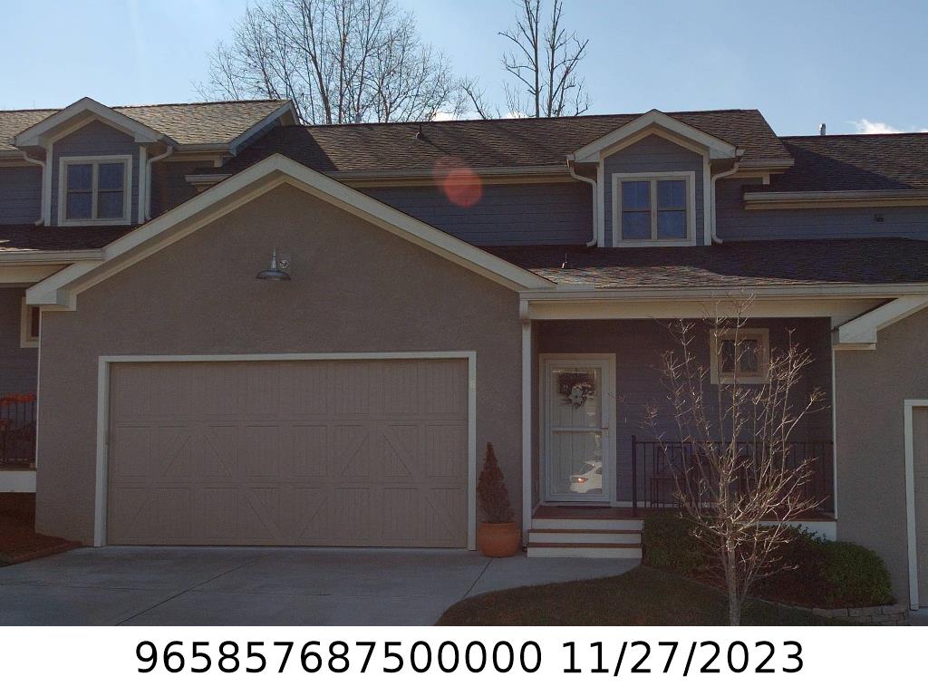 A picture of the property located at 8 THORNES LN, ASHEVILLE NC 28805.