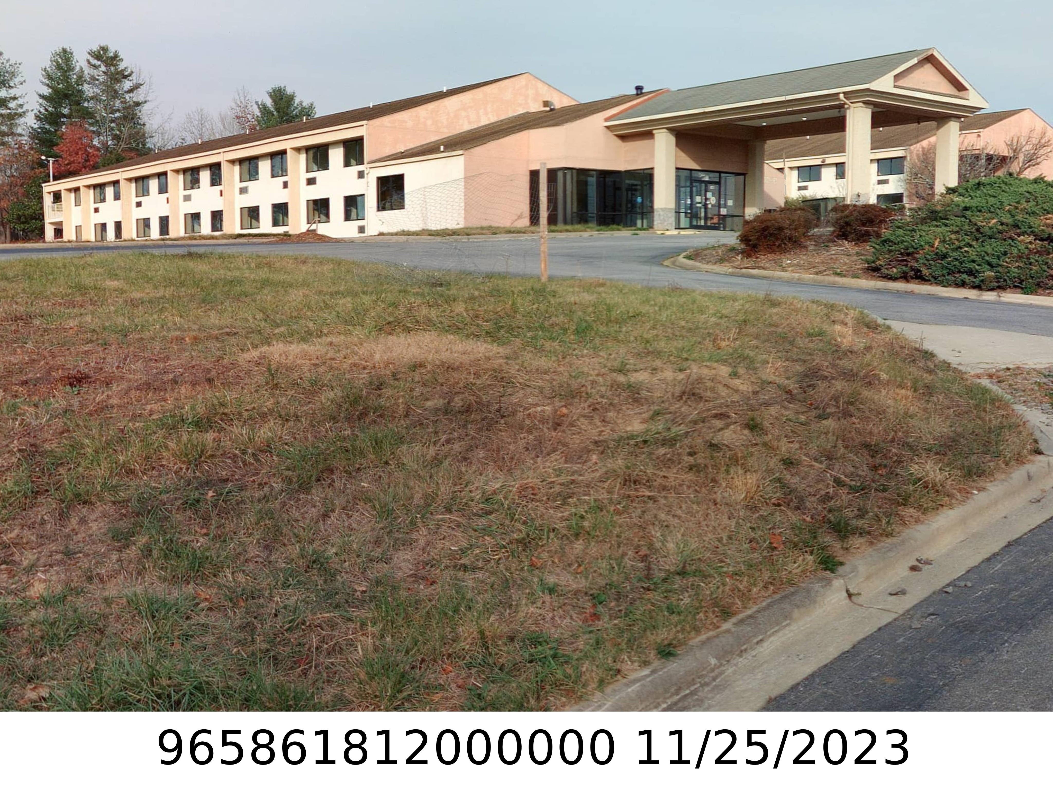 A picture of the property located at 148 RIVER FORD PKWY, ASHEVILLE NC 28803.