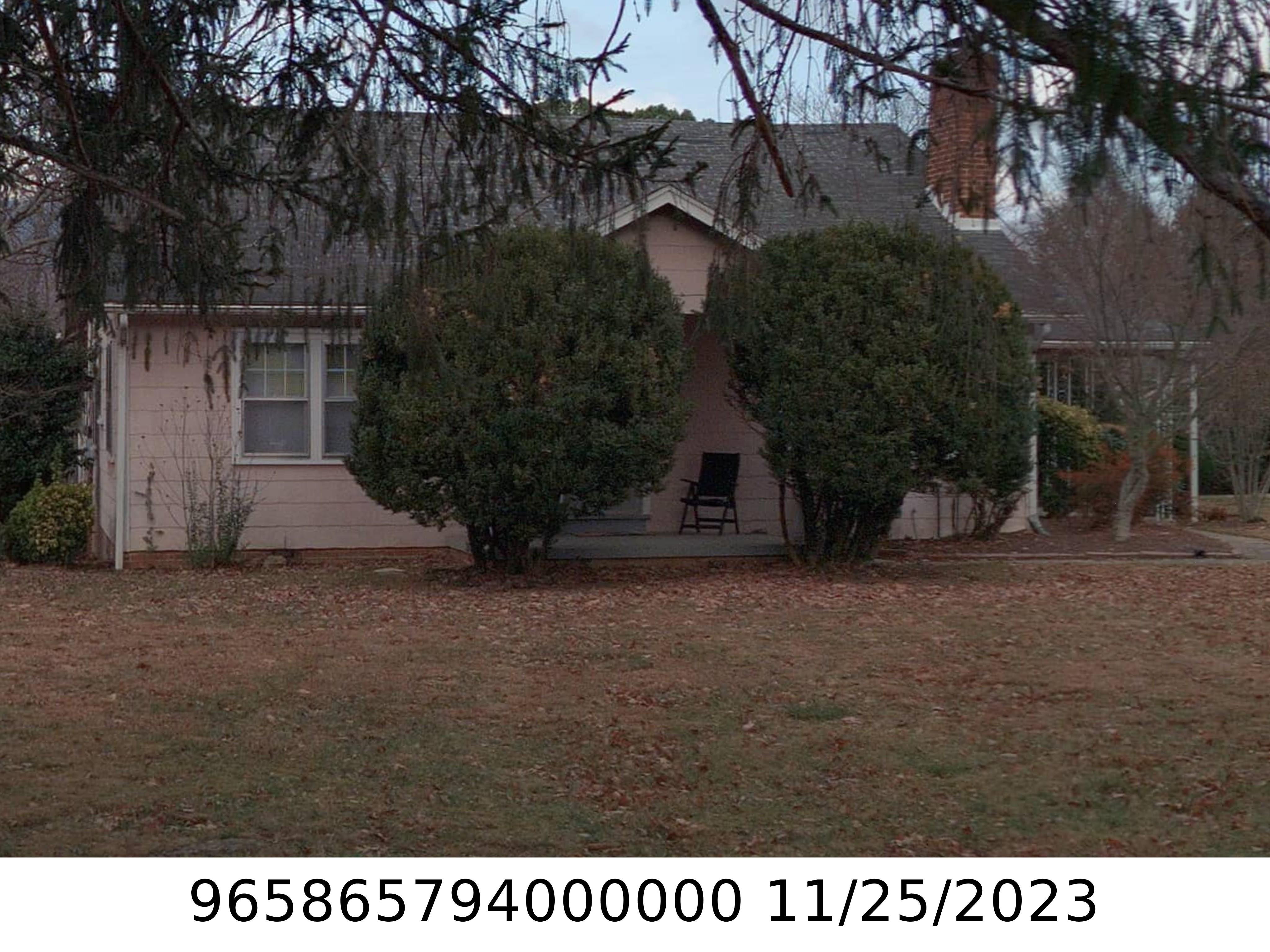 A picture of the property located at 176 GOVERNORS VIEW RD, ASHEVILLE NC 28805.