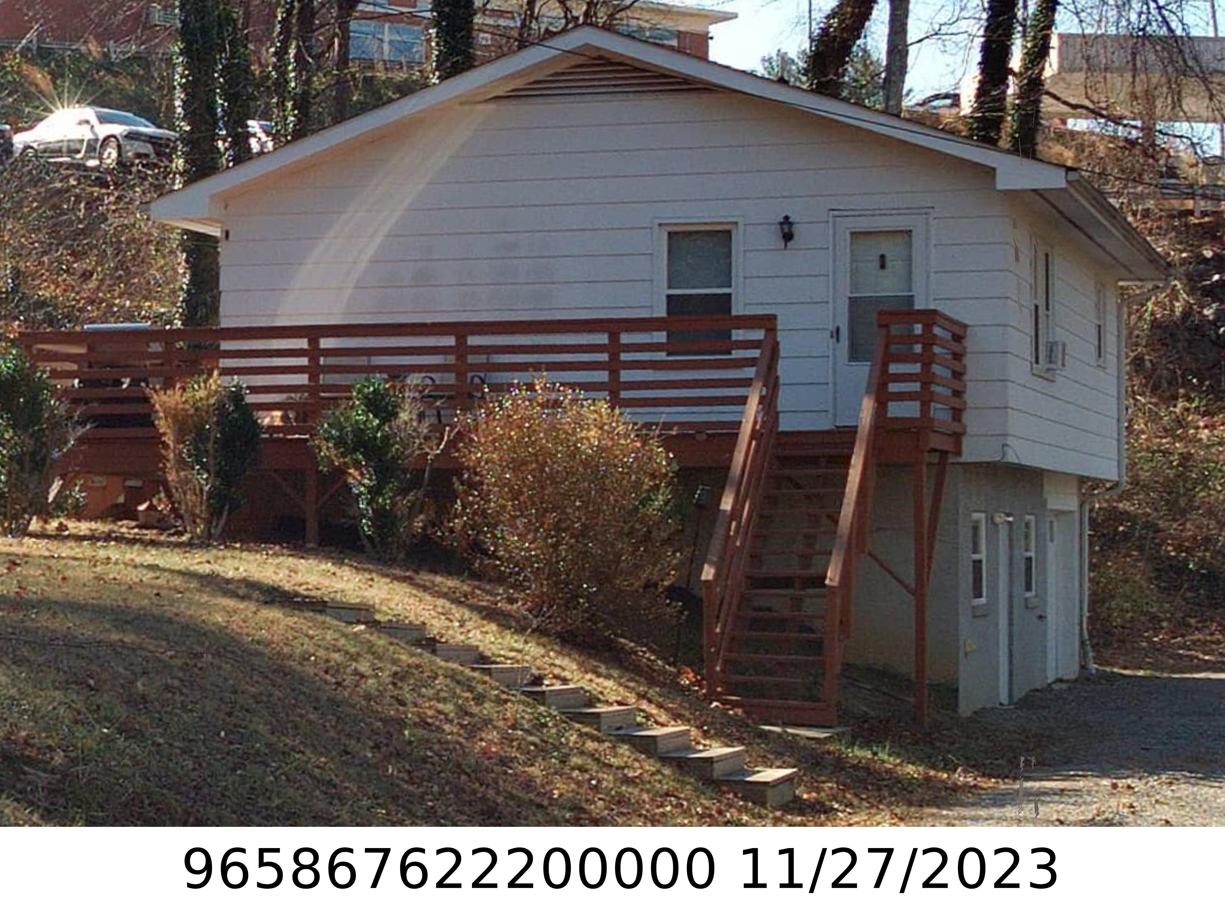 A picture of the property located at 6 SHADY CIR, ASHEVILLE NC 28805.