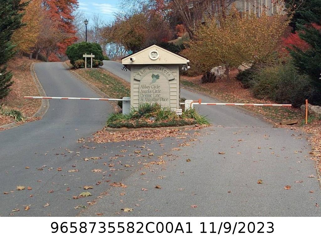 A picture of the property located at 101 ABBEY CIR, ASHEVILLE NC 28805.