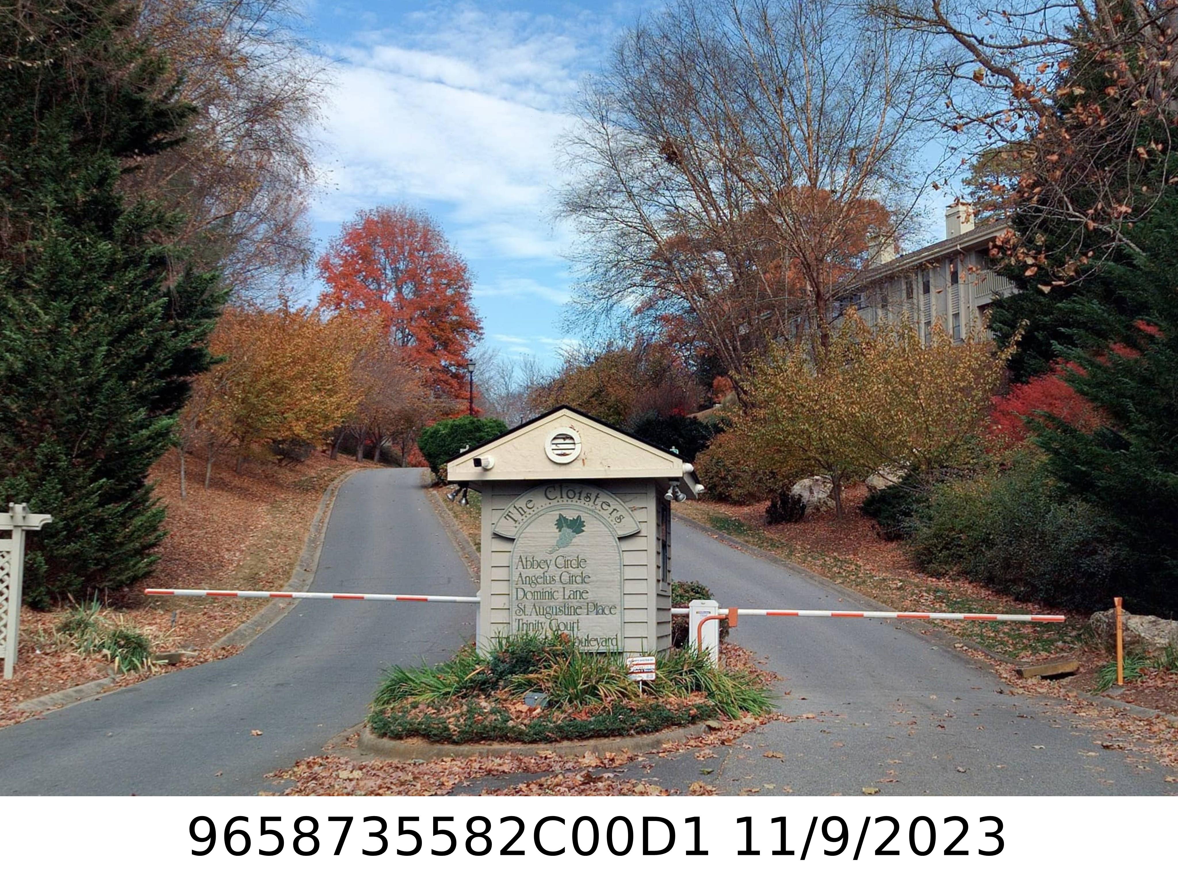 A picture of the property located at 401 ABBEY CIR, ASHEVILLE NC 28805.