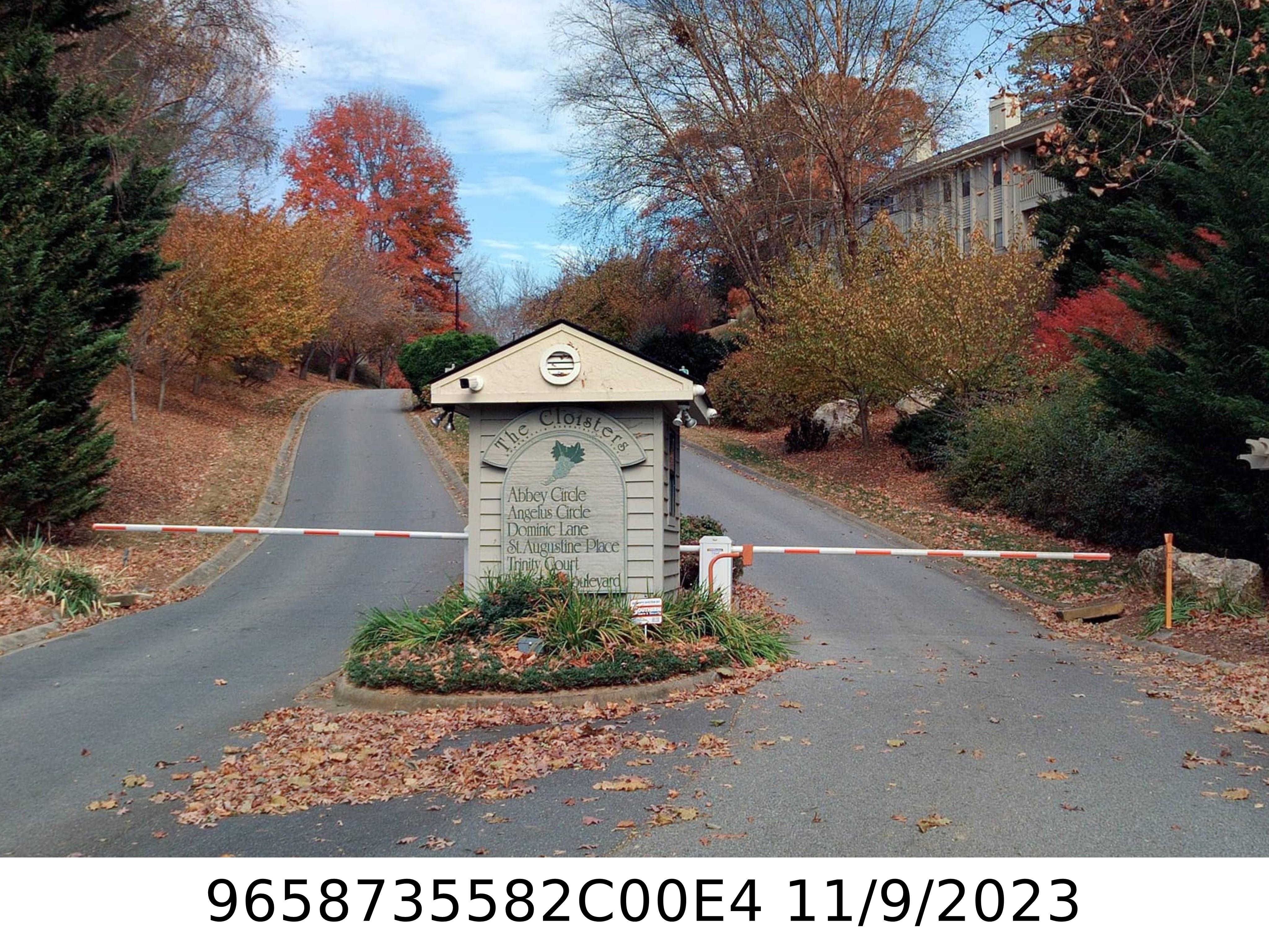 A picture of the property located at 504 ABBEY CIR, ASHEVILLE NC 28805.