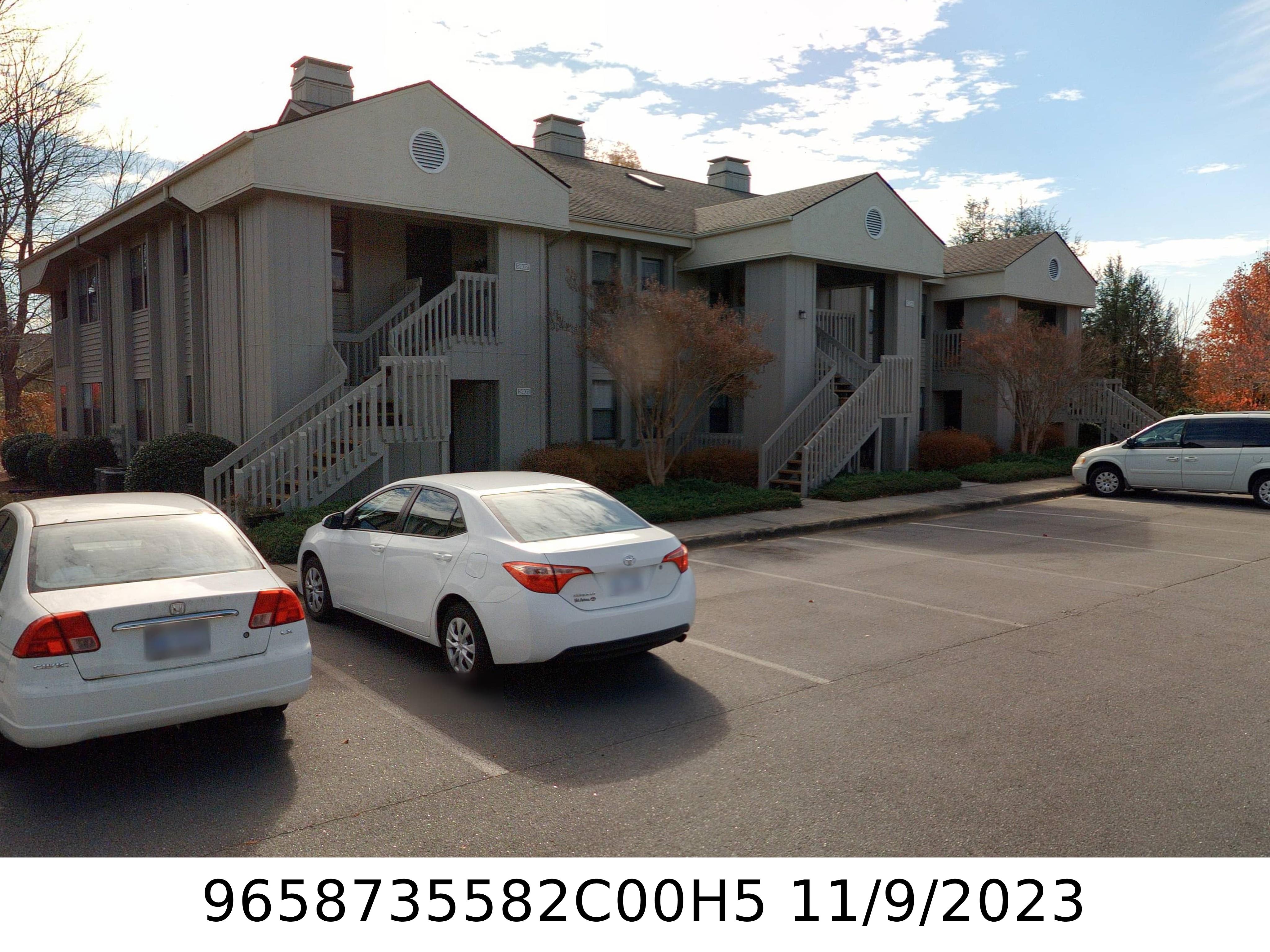 A picture of the property located at 805 ABBEY CIR, ASHEVILLE NC 28805.