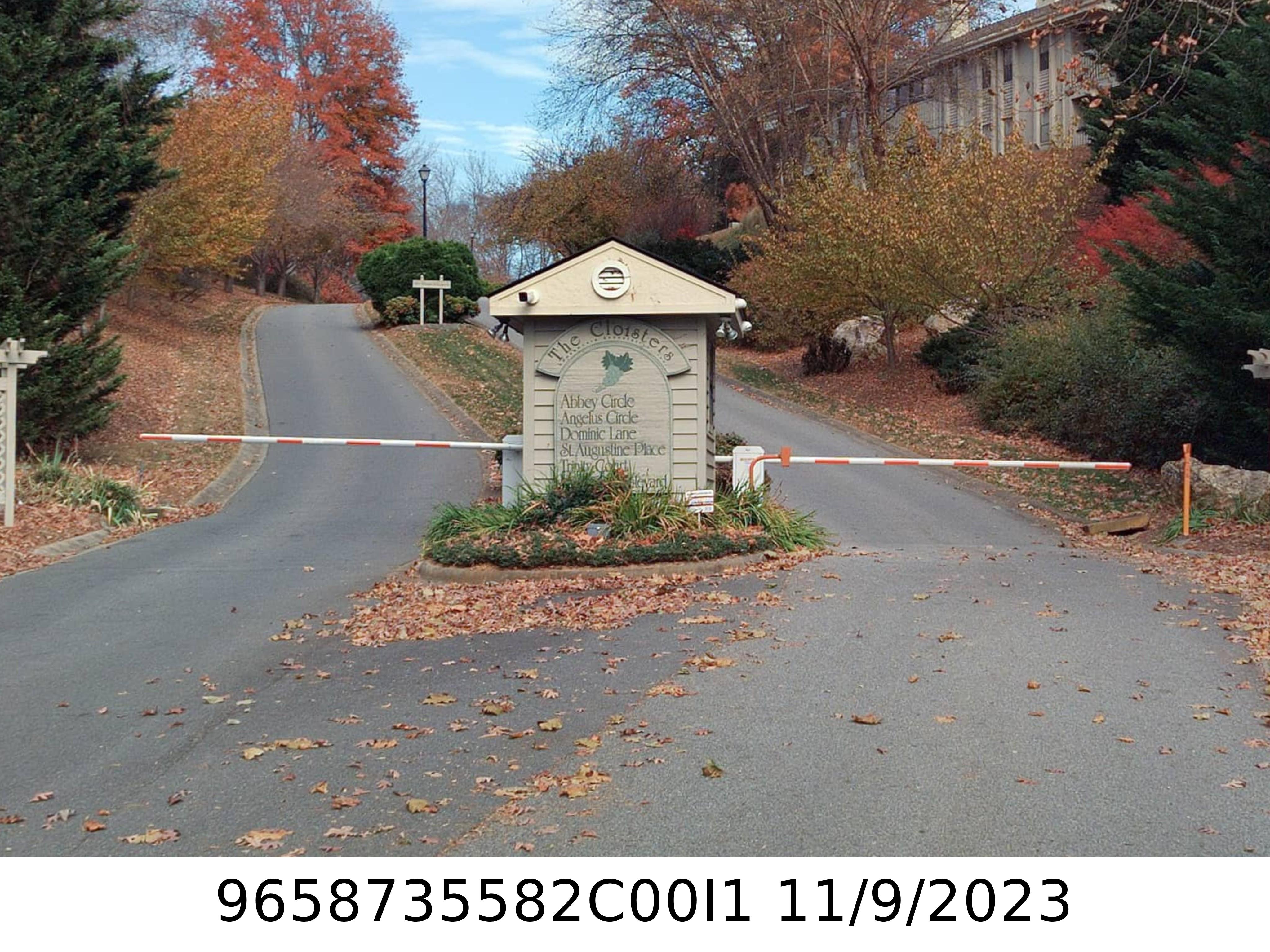 A picture of the property located at 901 ABBEY CIR, ASHEVILLE NC 28805.