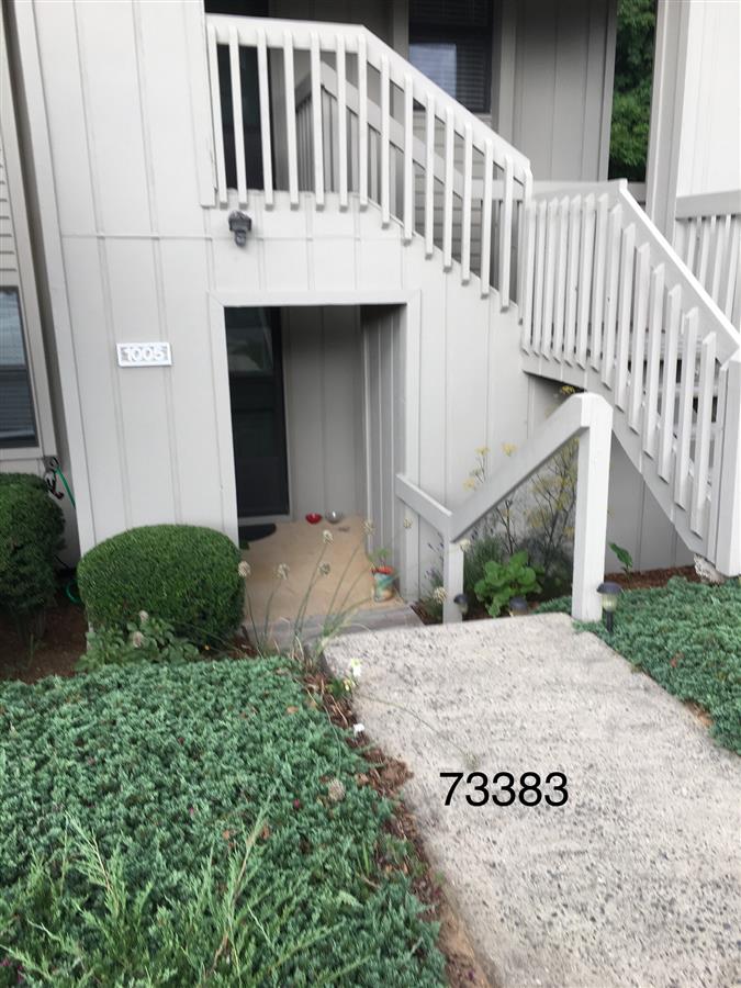 A picture of the property located at 1005 ABBEY CIR, ASHEVILLE NC 28805.