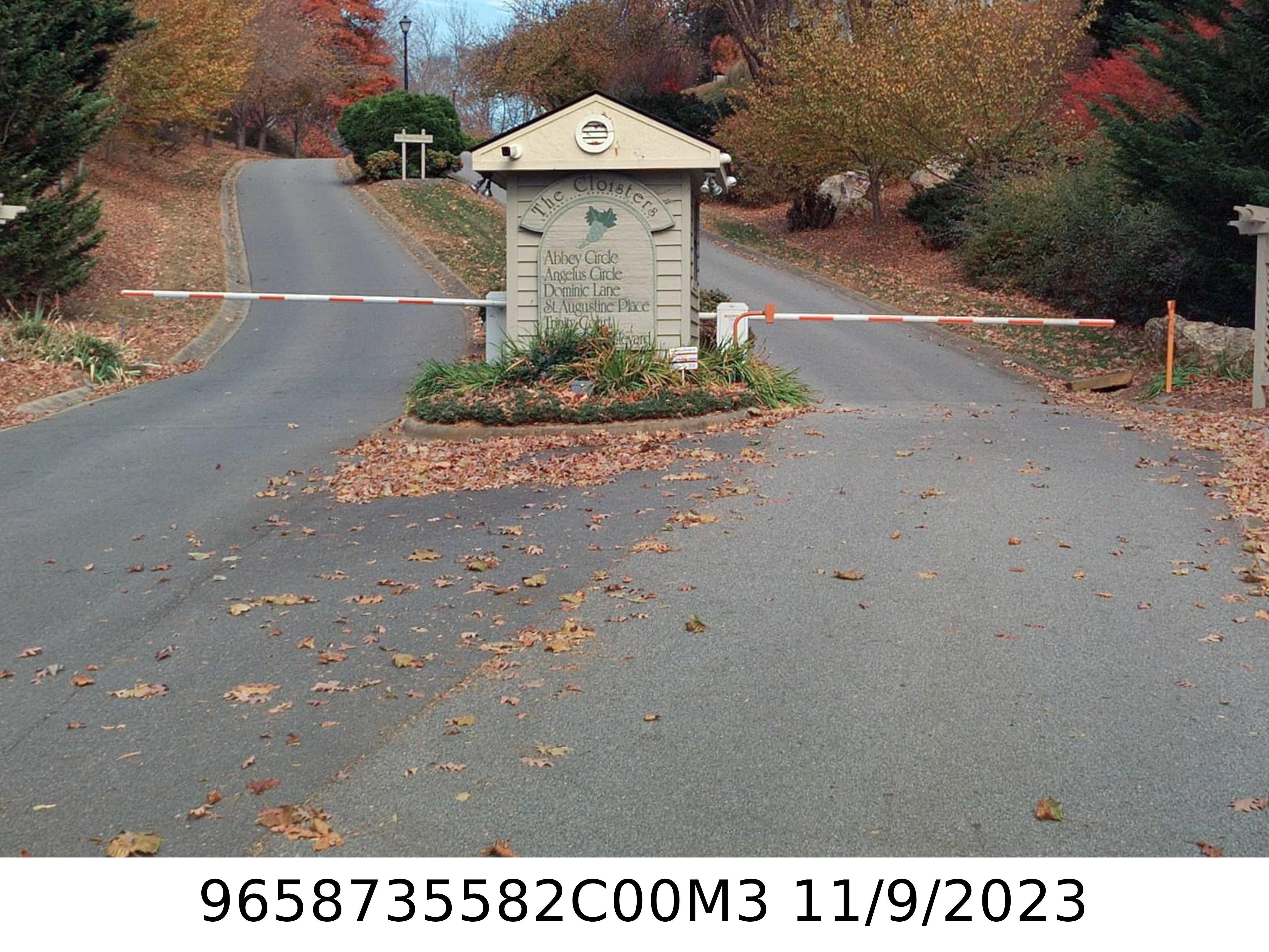A picture of the property located at 1303 ABBEY CIR, ASHEVILLE NC 28805.