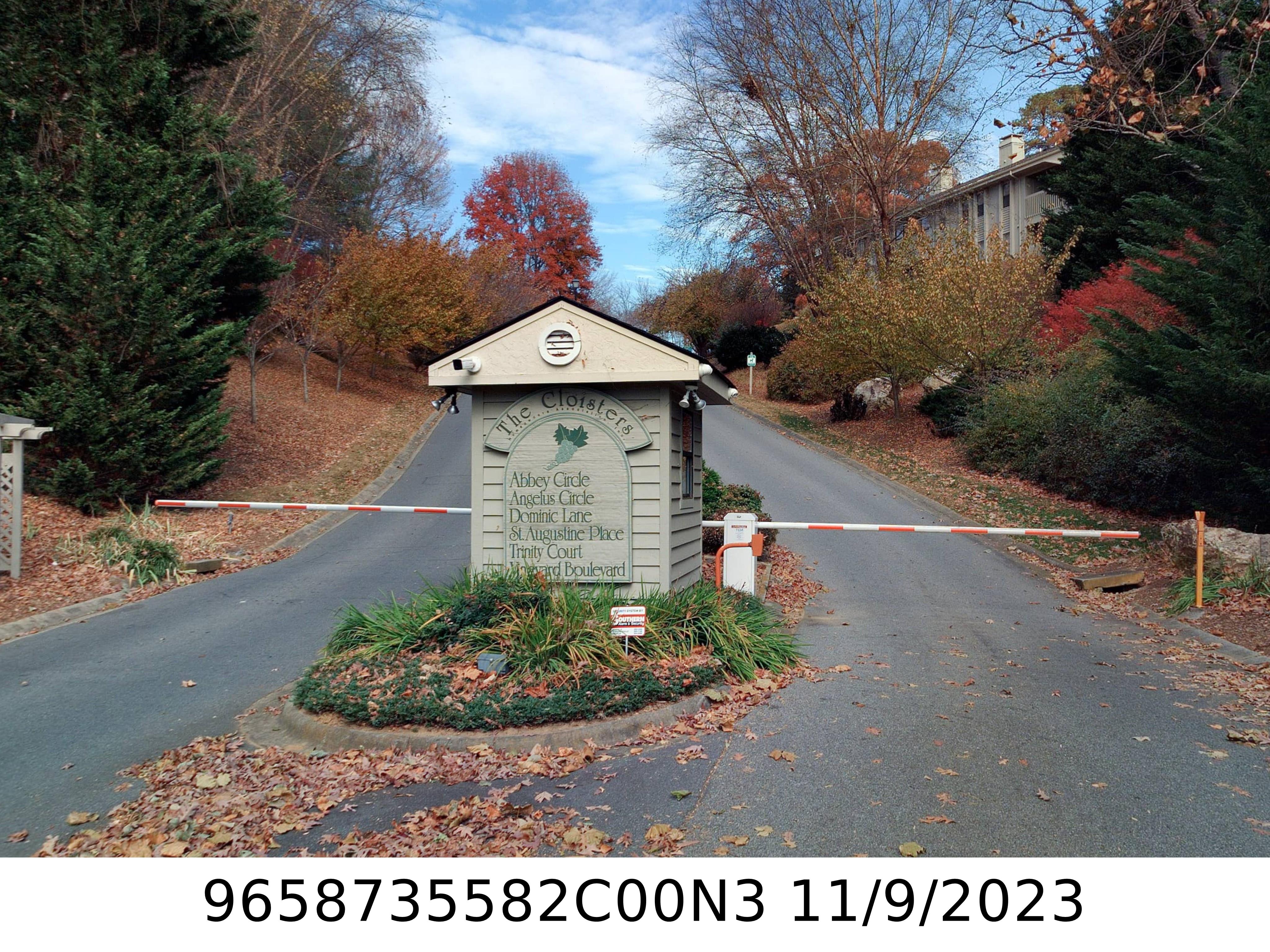 A picture of the property located at 1403 ABBEY CIR, ASHEVILLE NC 28805.