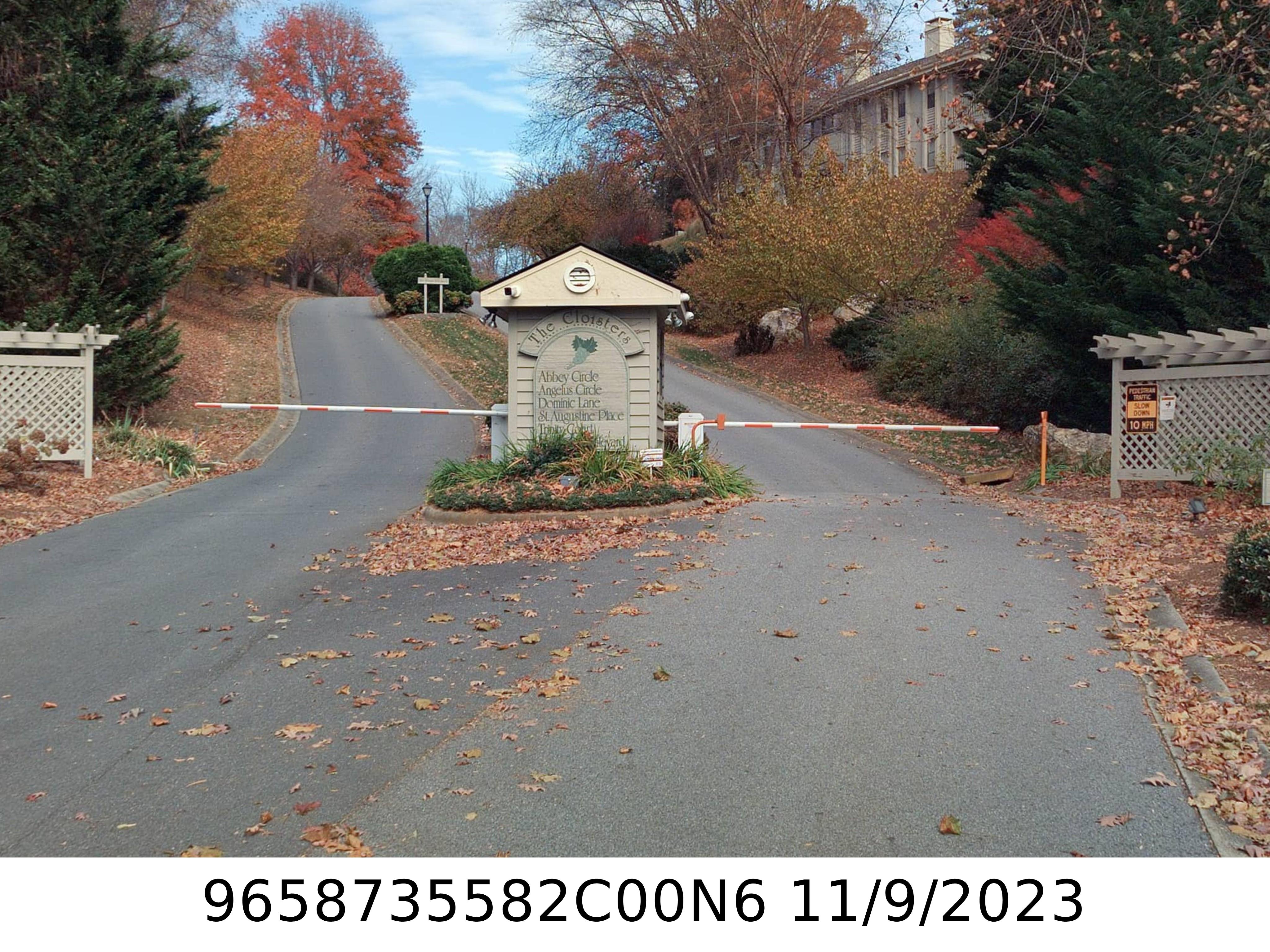 A picture of the property located at 1406 ABBEY CIR, ASHEVILLE NC 28805.