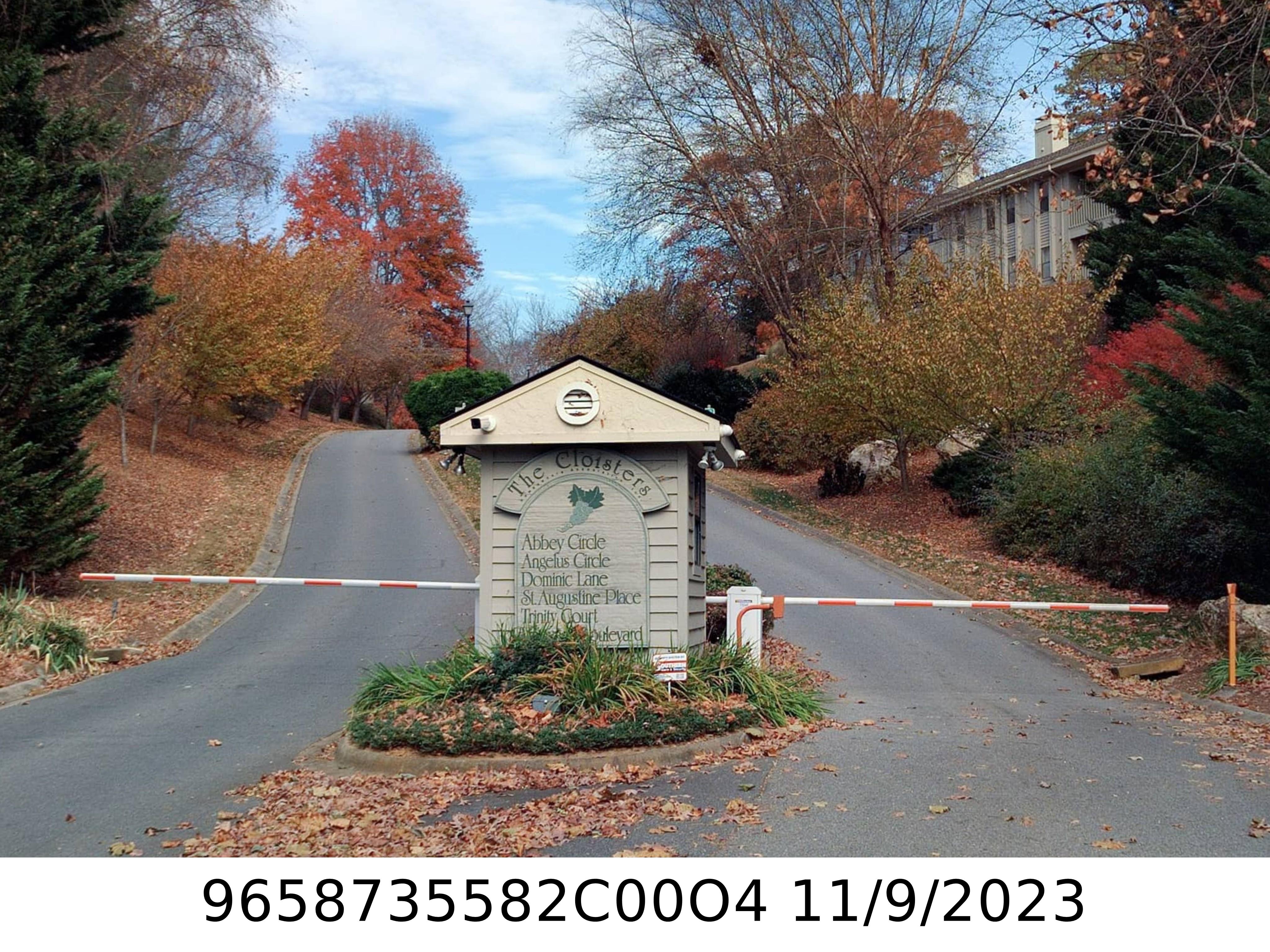 A picture of the property located at 1504 ABBEY CIR, ASHEVILLE NC 28805.