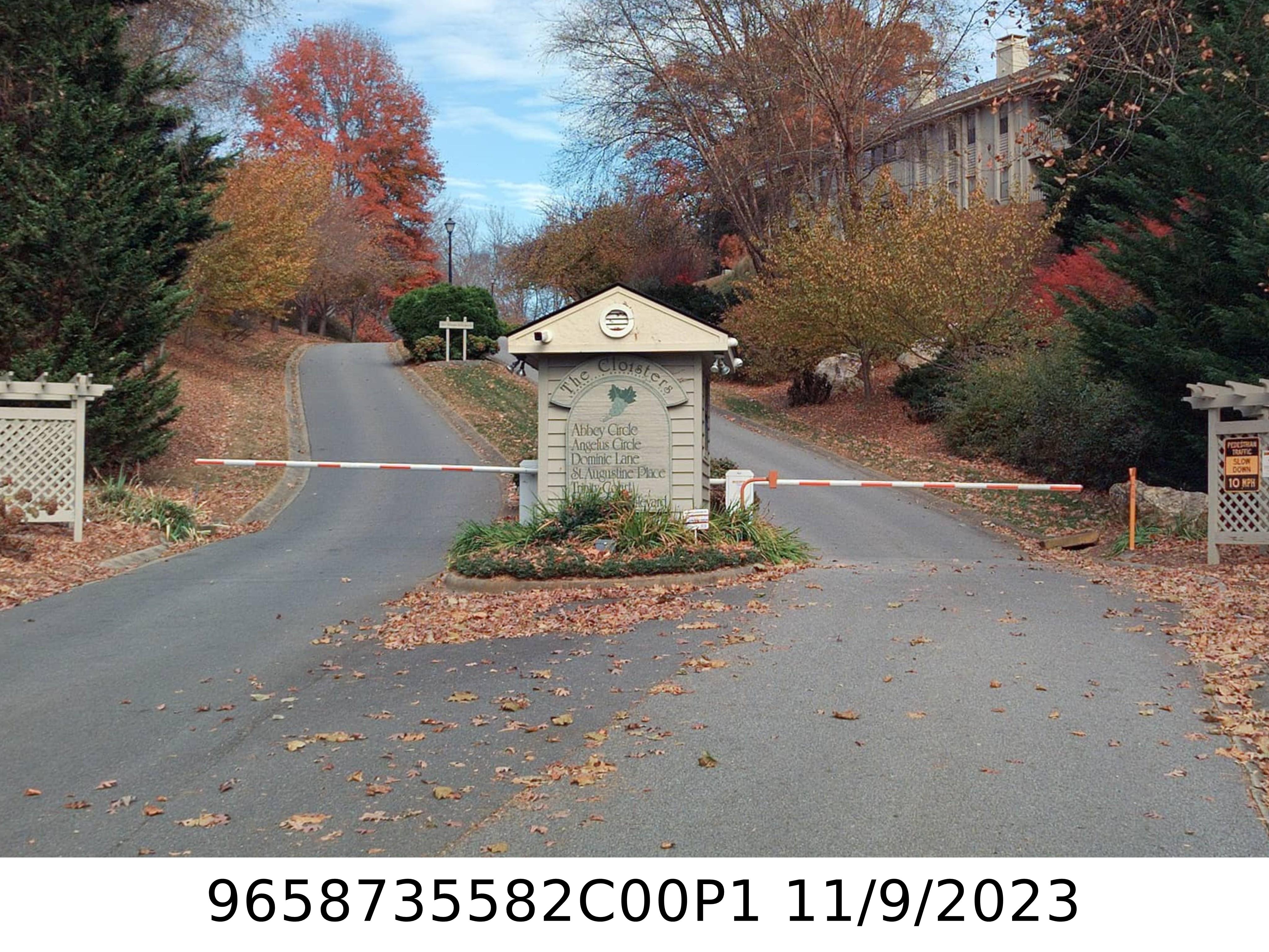 A picture of the property located at 1601 ABBEY CIR, ASHEVILLE NC 28805.