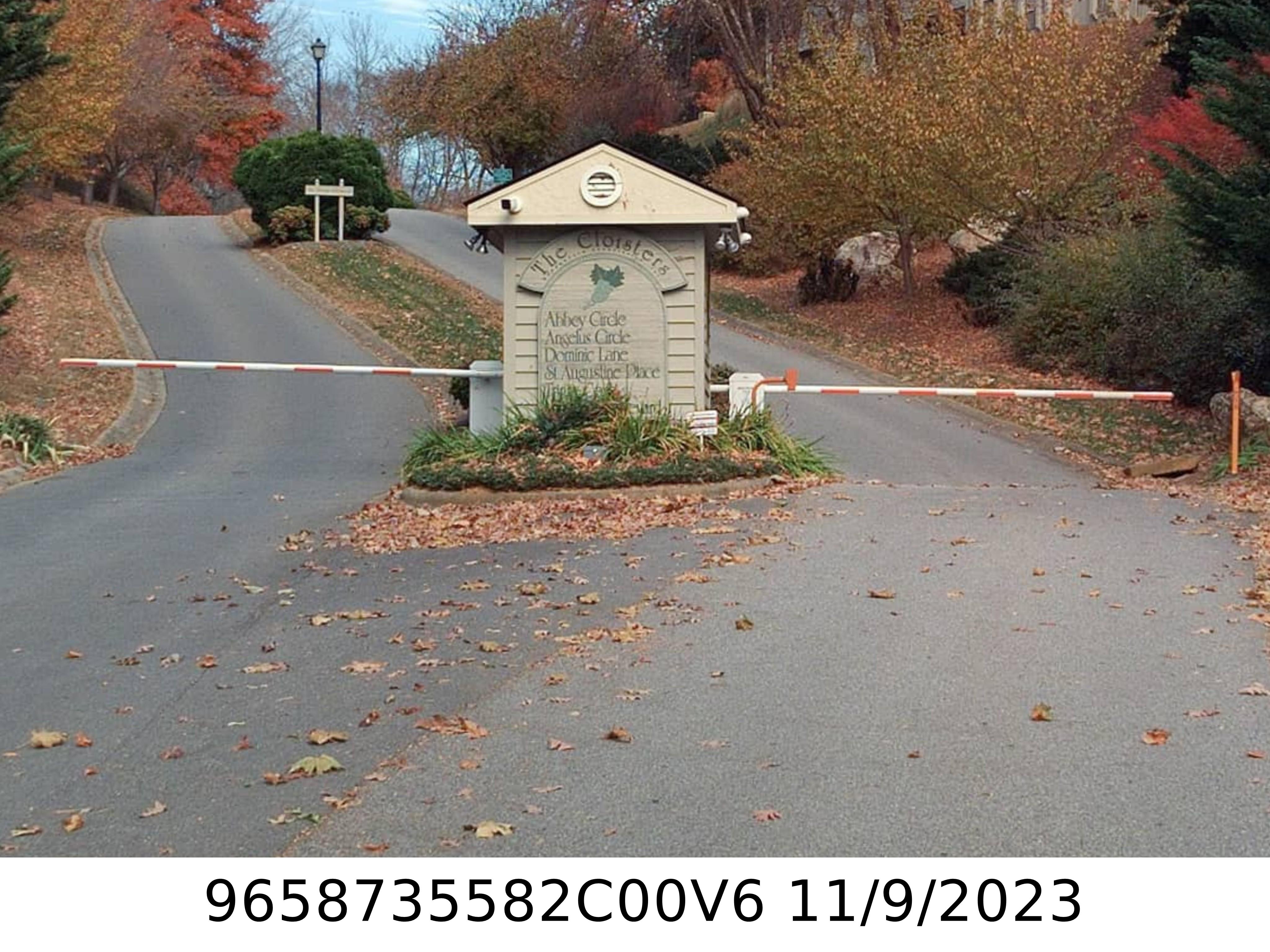 A picture of the property located at 2206 ABBEY CIR, ASHEVILLE NC 28805.
