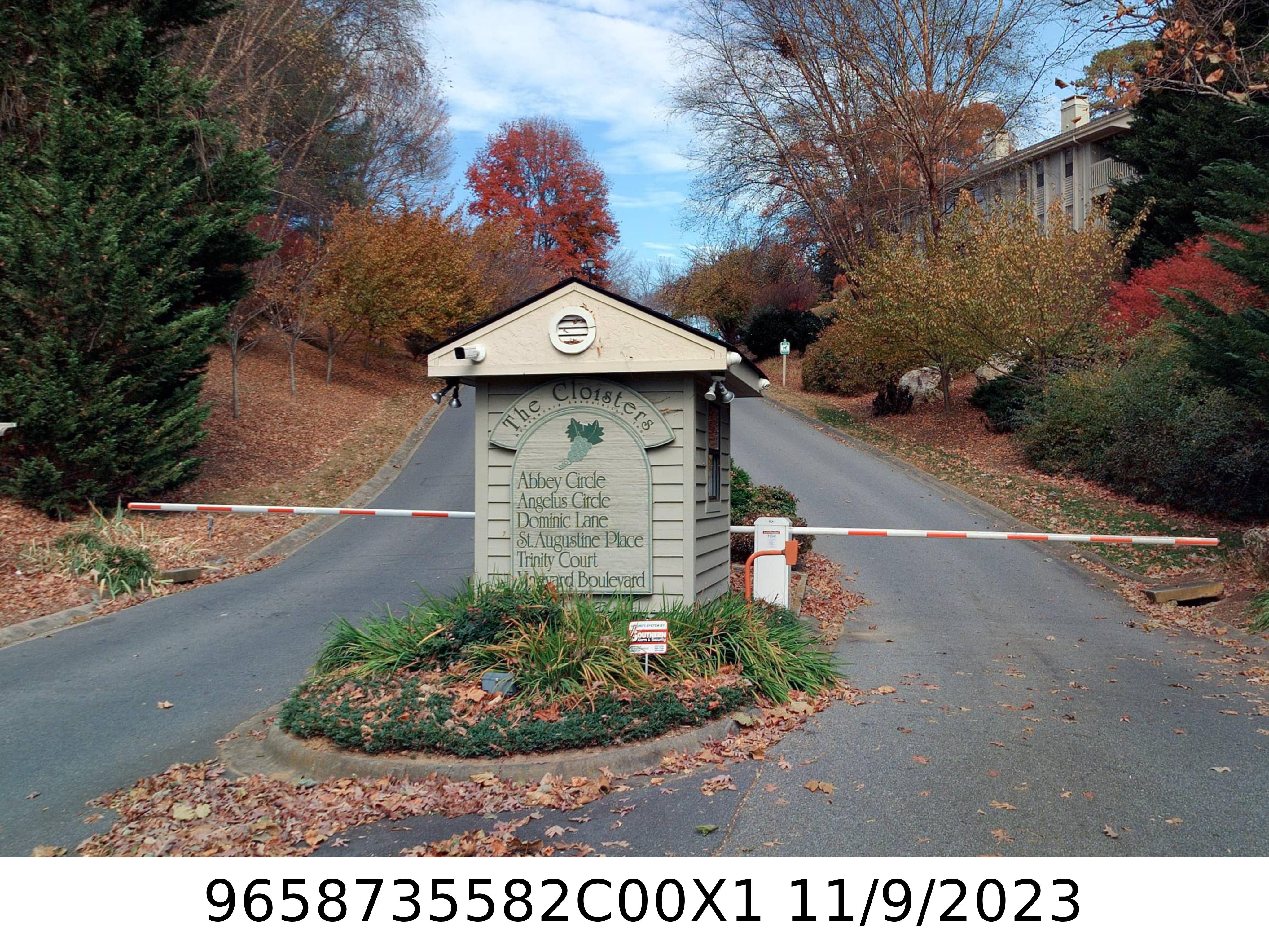 A picture of the property located at 2401 ABBEY CIR, ASHEVILLE NC 28805.