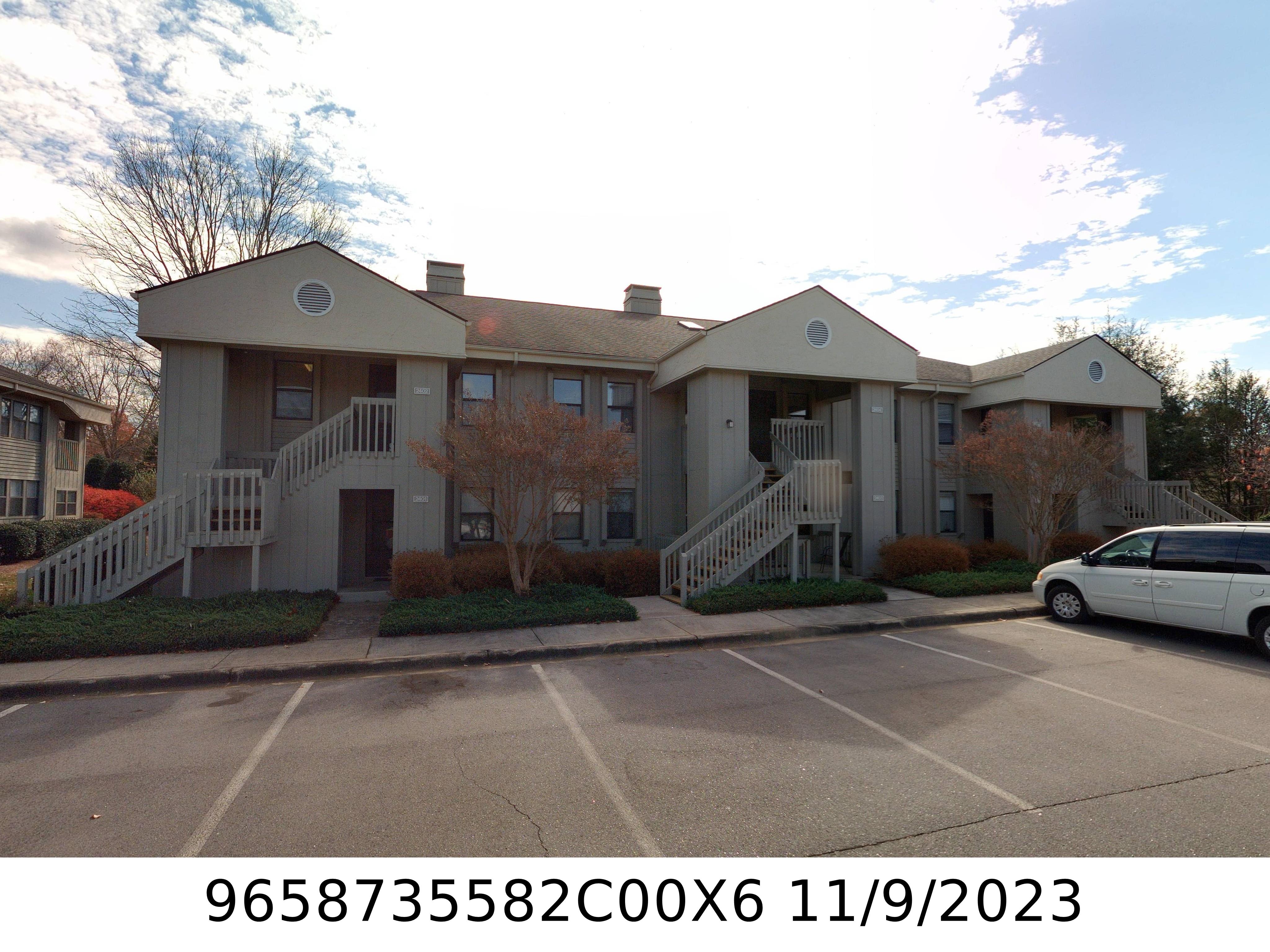 A picture of the property located at 2406 ABBEY CIR, ASHEVILLE NC 28805.