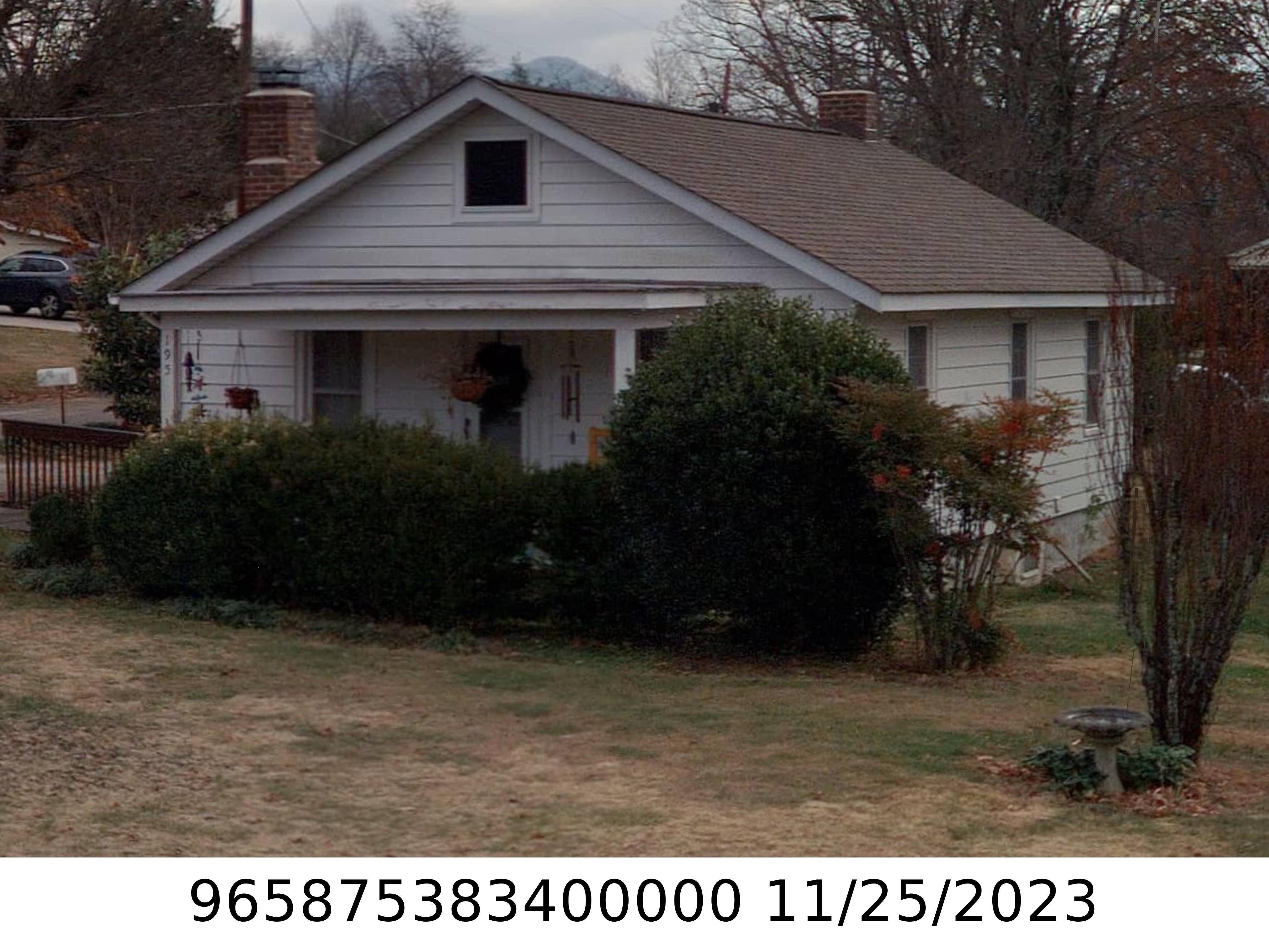 A picture of the property located at 195 GOVERNORS VIEW RD, ASHEVILLE NC 28805.