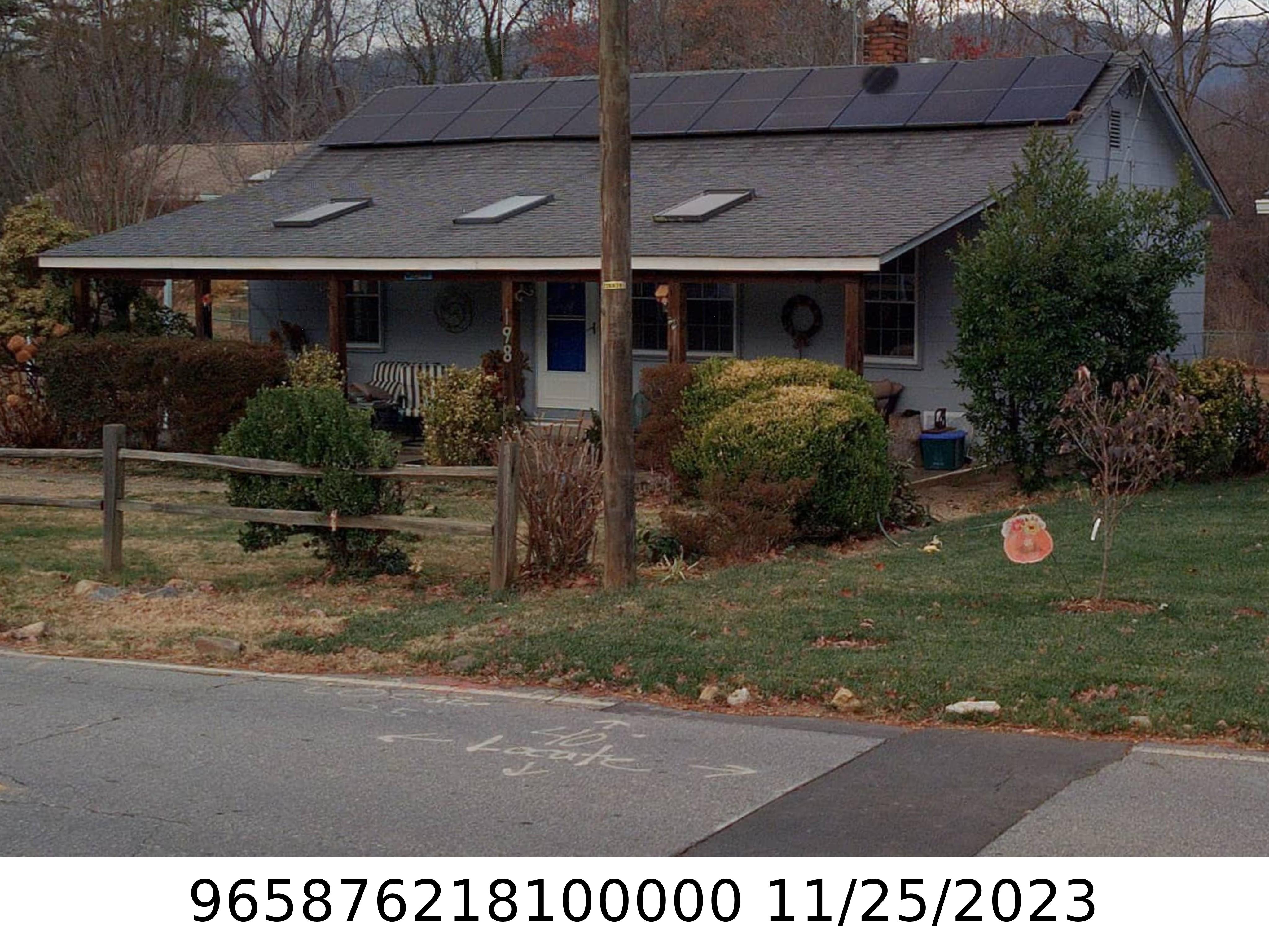 A picture of the property located at 198 GOVERNORS VIEW RD, ASHEVILLE NC 28805.