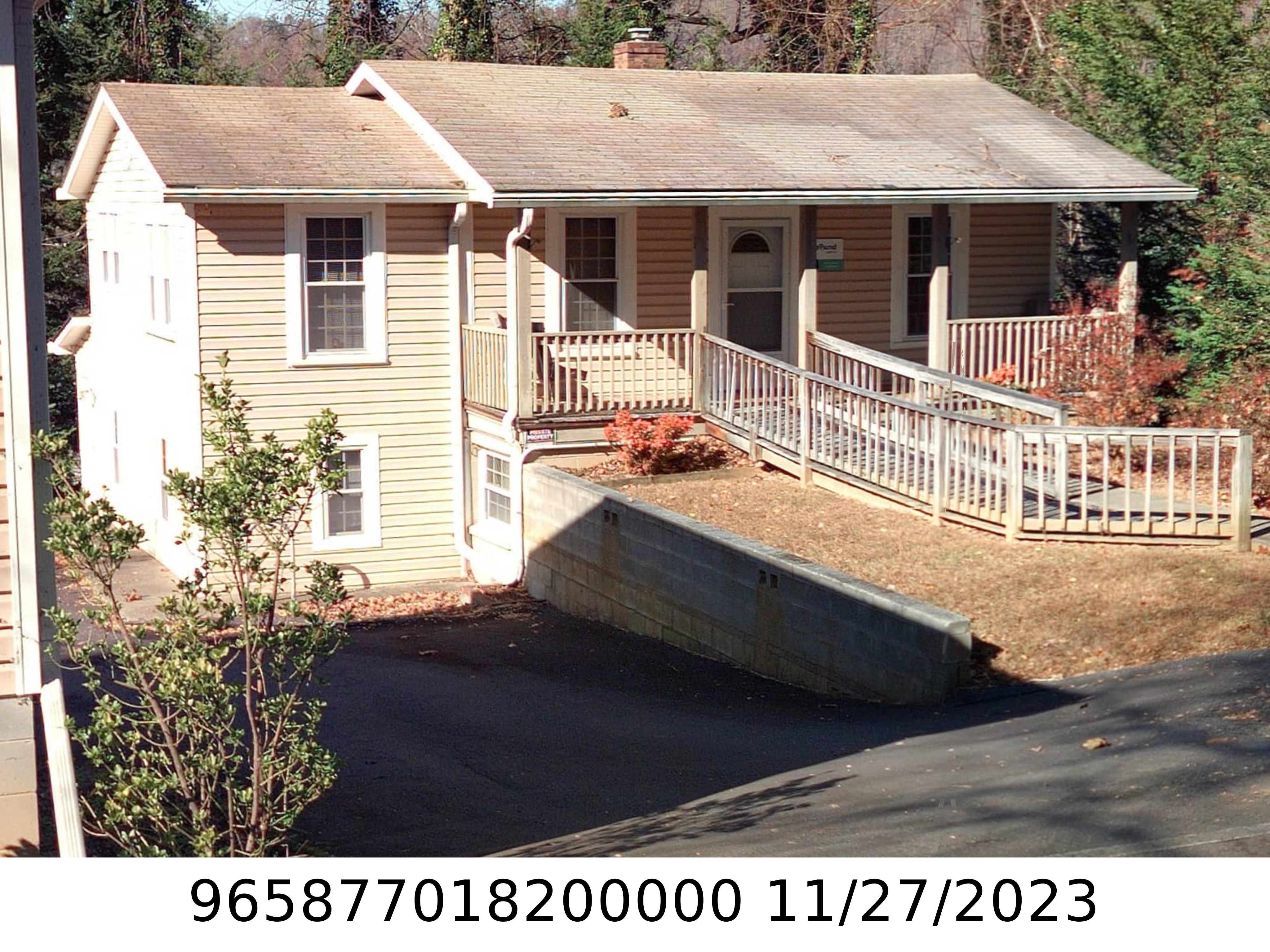 A picture of the property located at 7 MOUNTAIN VIEW RD, ASHEVILLE NC 28805.