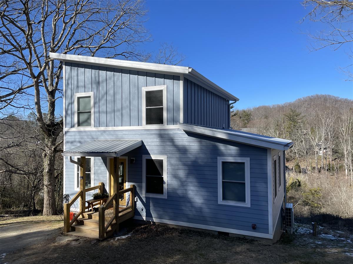 A picture of the property located at 31 MOUNTAIN VIEW RD, ASHEVILLE NC 28805.