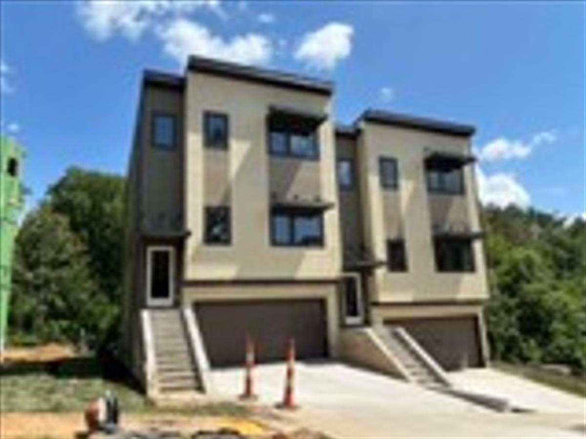 A picture of the property located at 17 MACALLAN LN, ASHEVILLE NC 28805.
